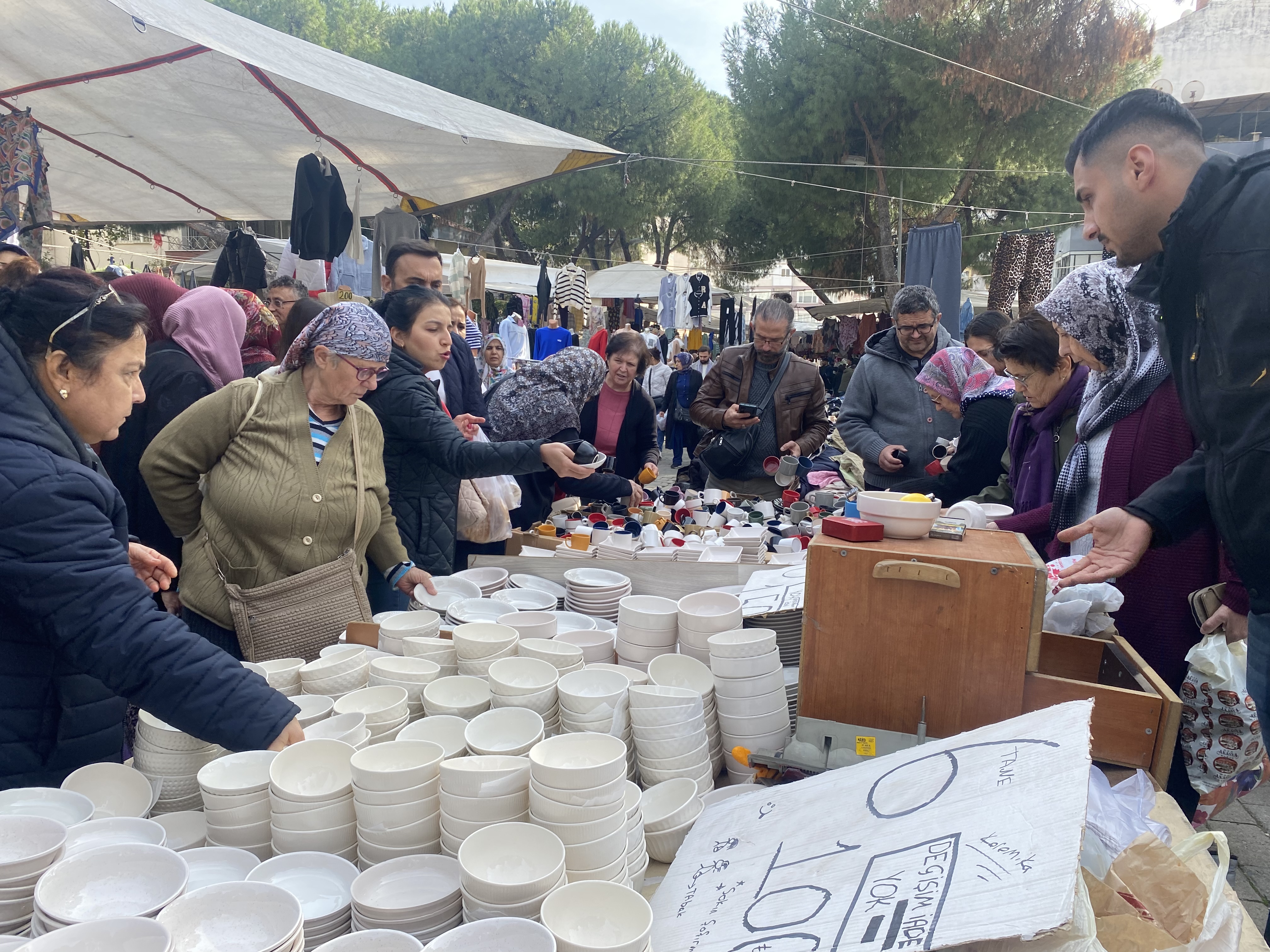 Aydın’da kurulan tezgaha vatandaş akın etti