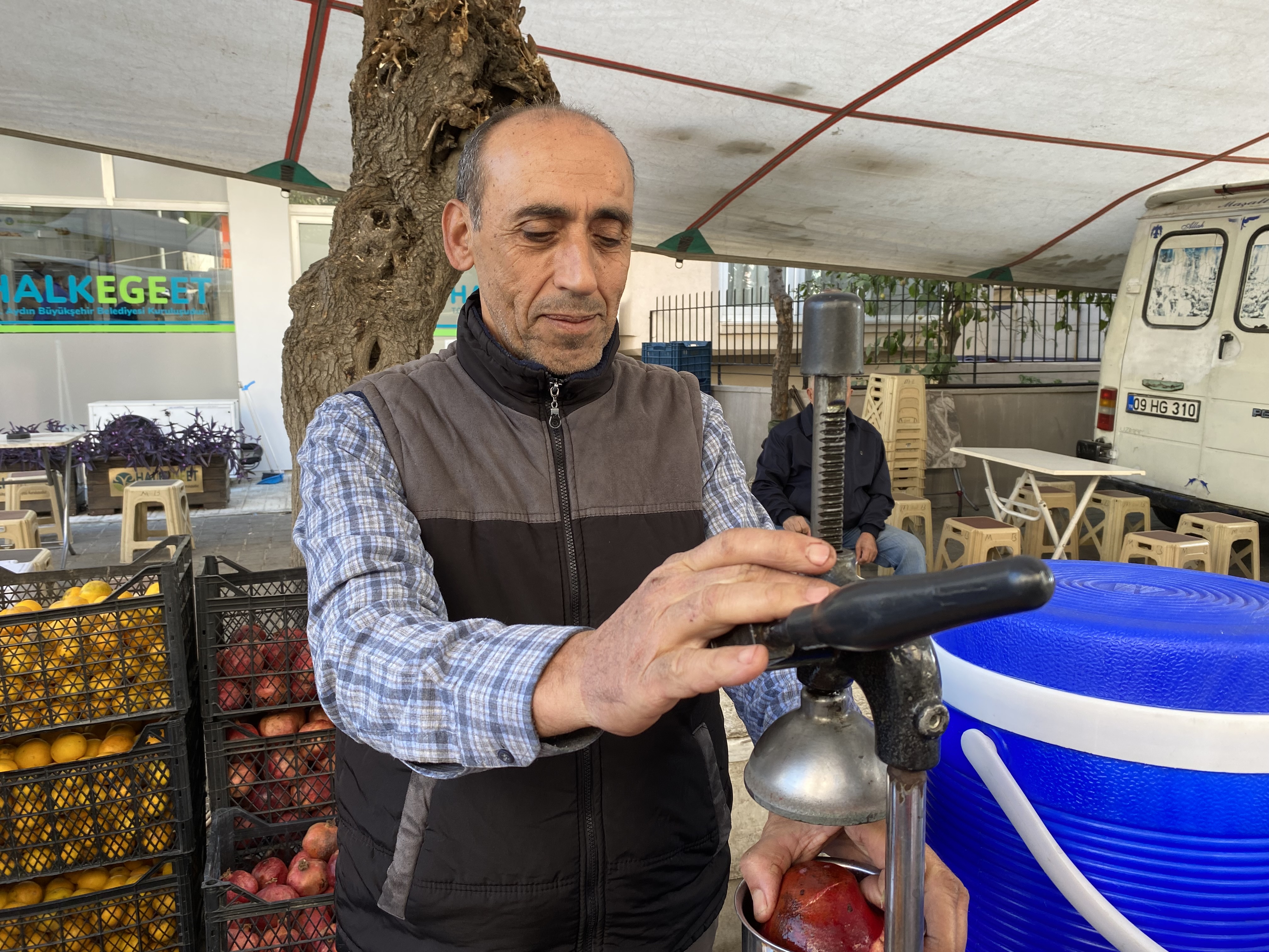 Aydın’da pazarın şifa deposu! Yazın serinleten kışın vitamin depolatan tezgah