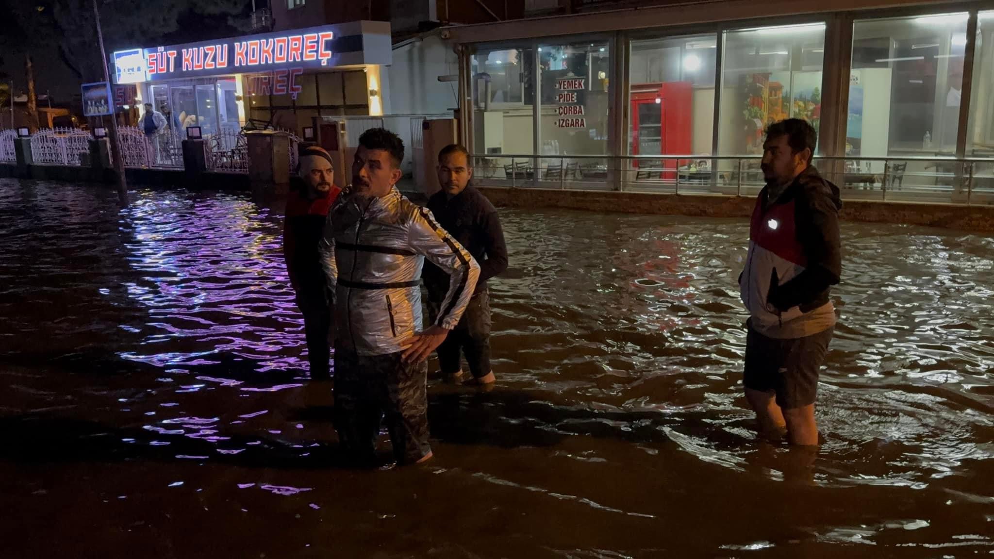 Nazilli’de yaralar sarılıyor! Başkan Tetik sahada