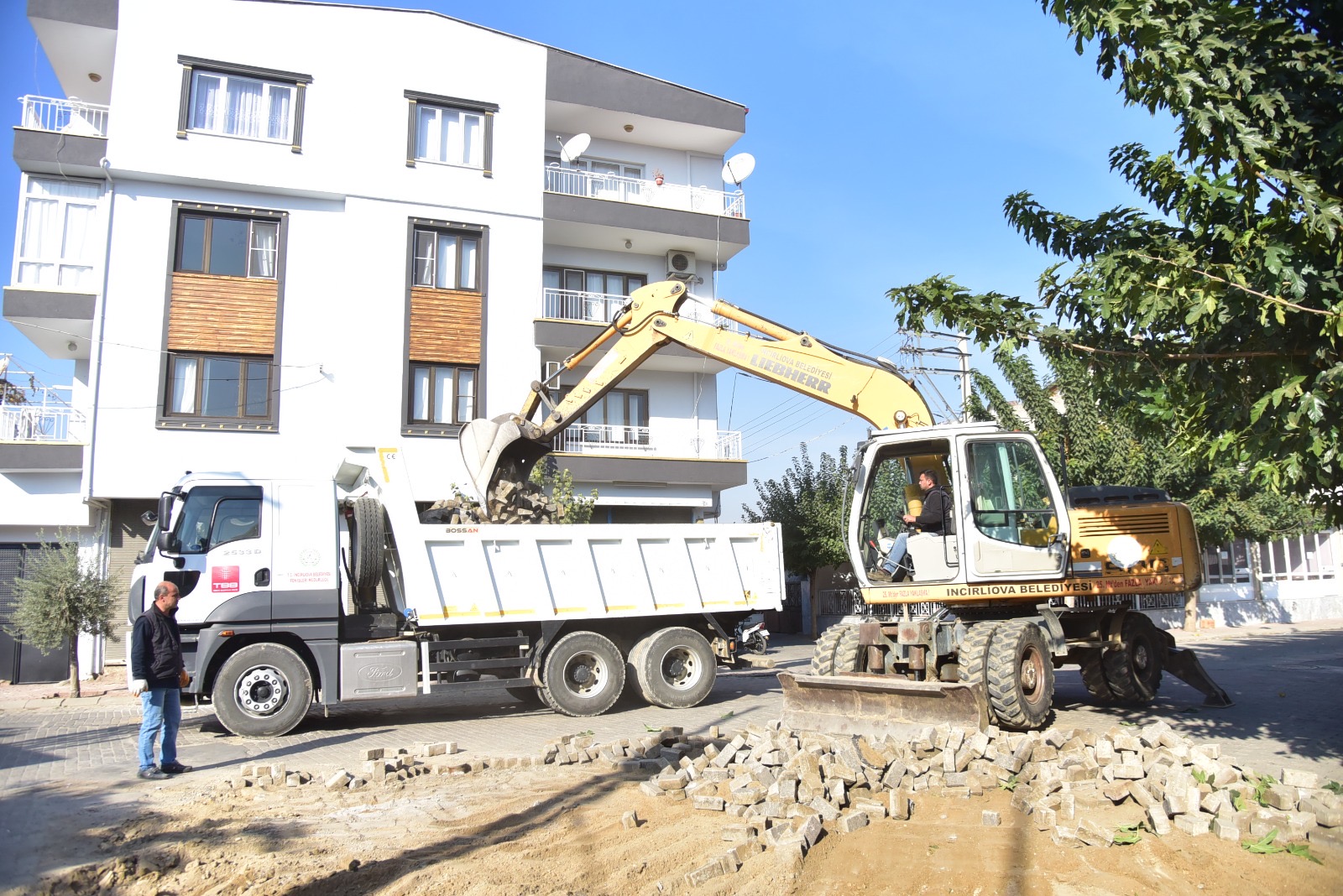 İncirliova'da en büyük iki cadde yenileniyor 