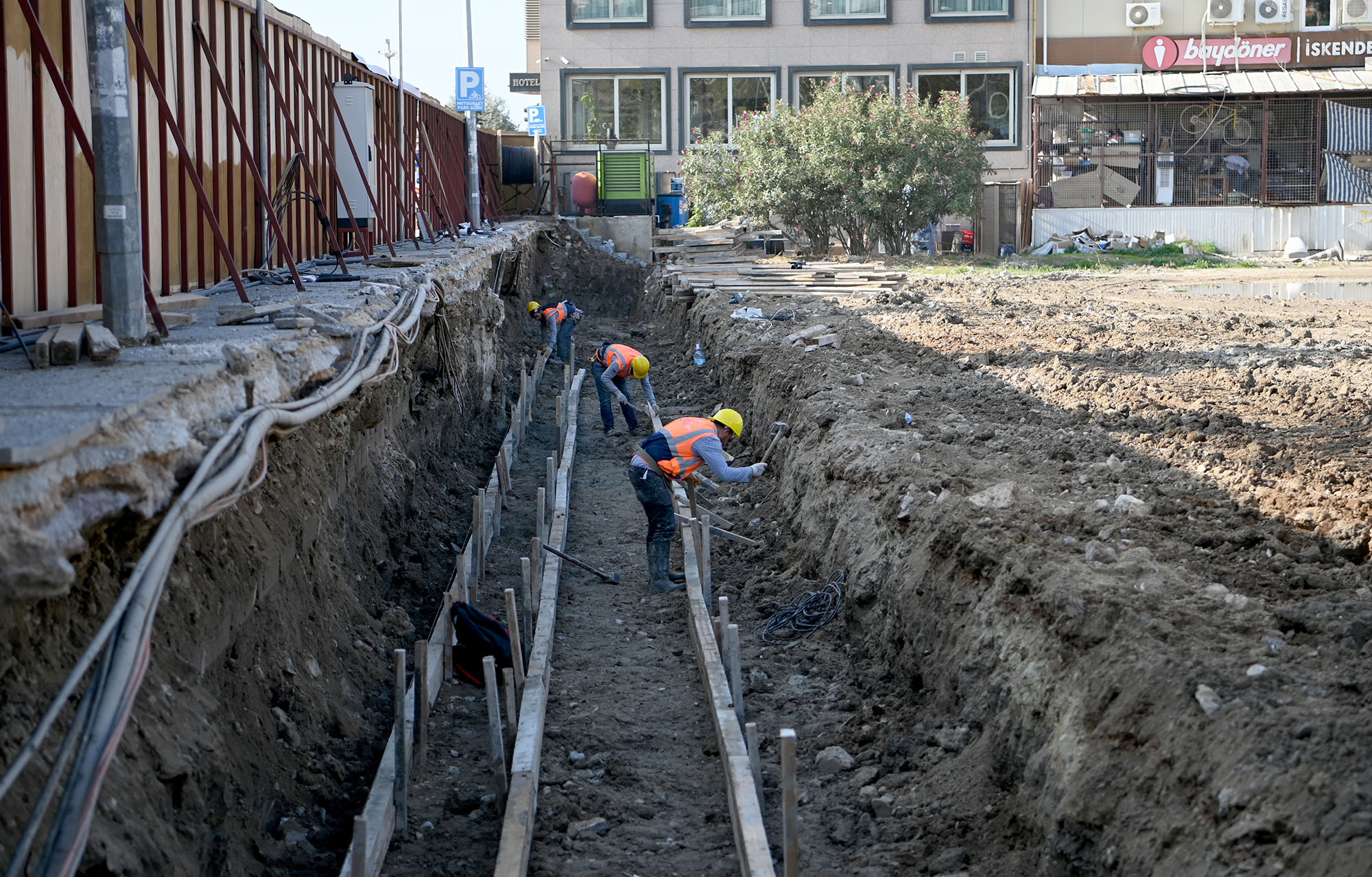 Kuşadası yaşam, kültür ve spor merkezi’nin yapımı başladı  