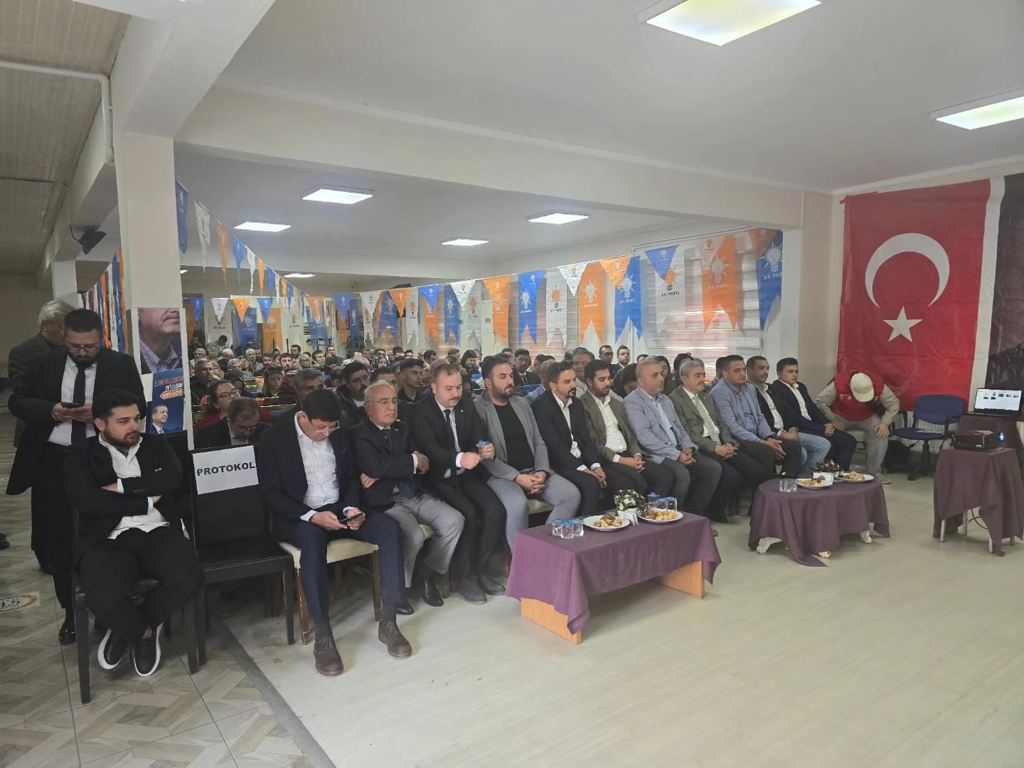 Nazilli'de AK Parti Gençlik Kolları Başkanı Hasan Öztürk oldu