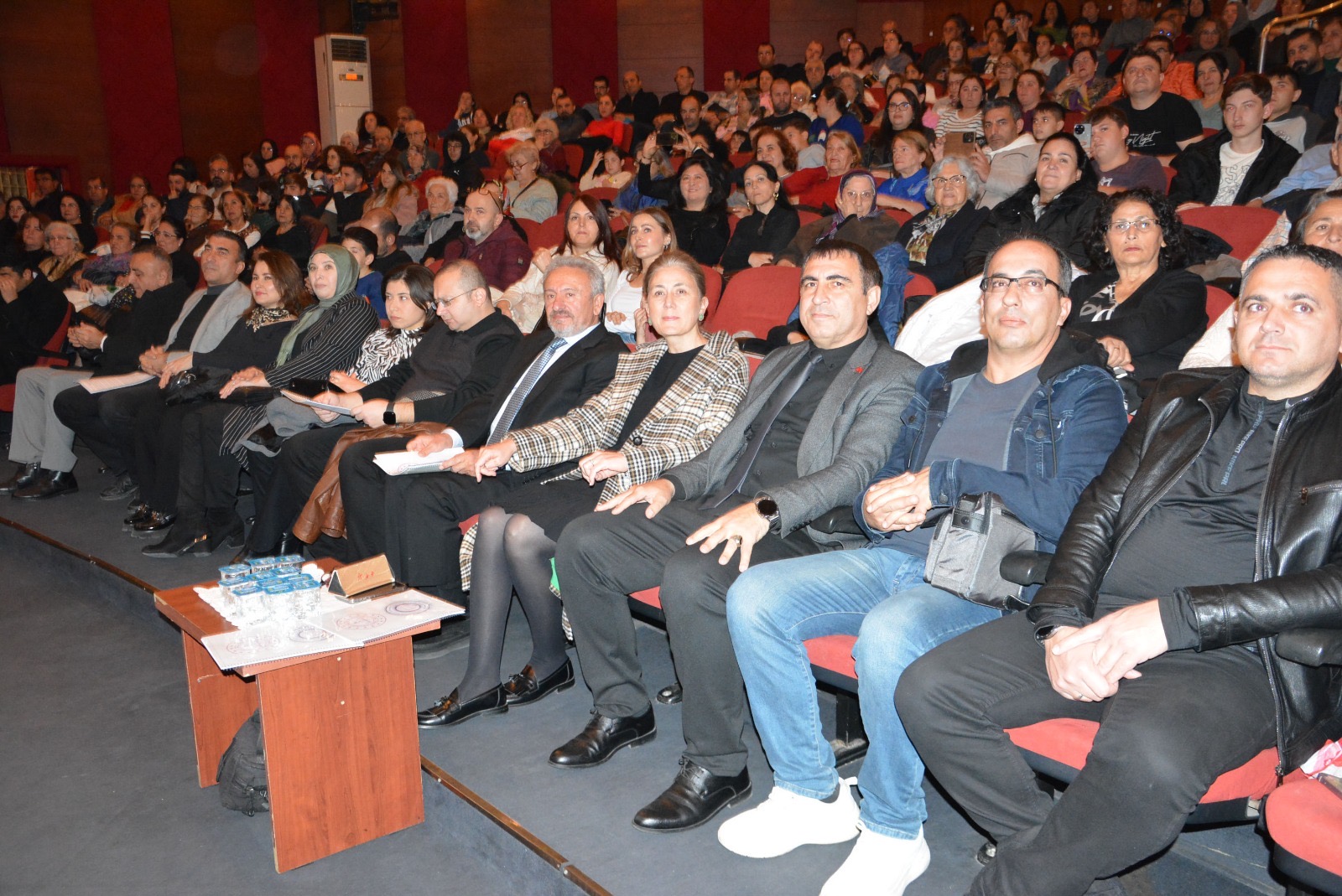 Nazilli’de öğretmenler kulakların pasını sildi