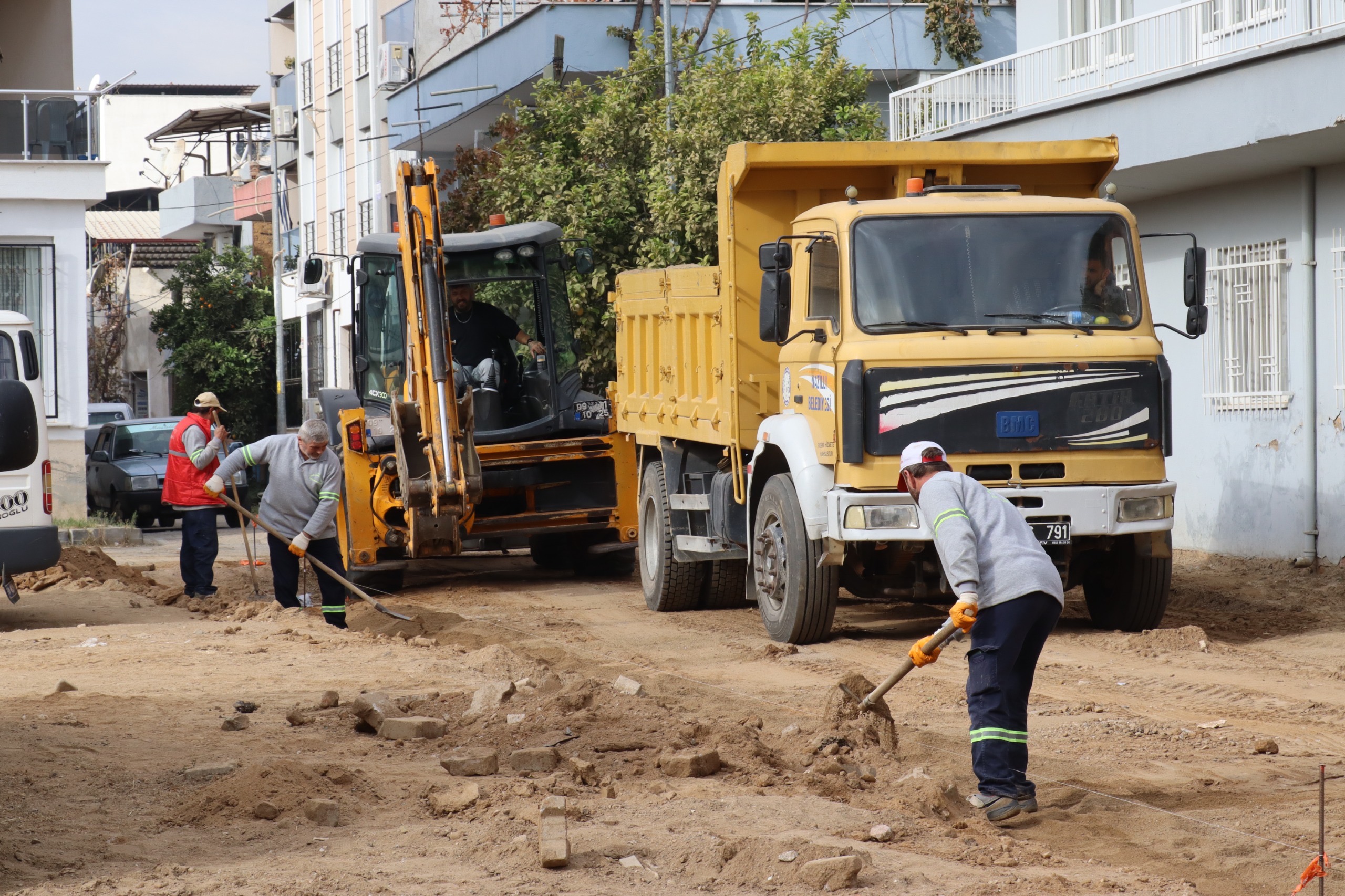 Nazillide Yollar Tamamlaniyor 521782 7F3D136C68813E66F5415639Cfa91472