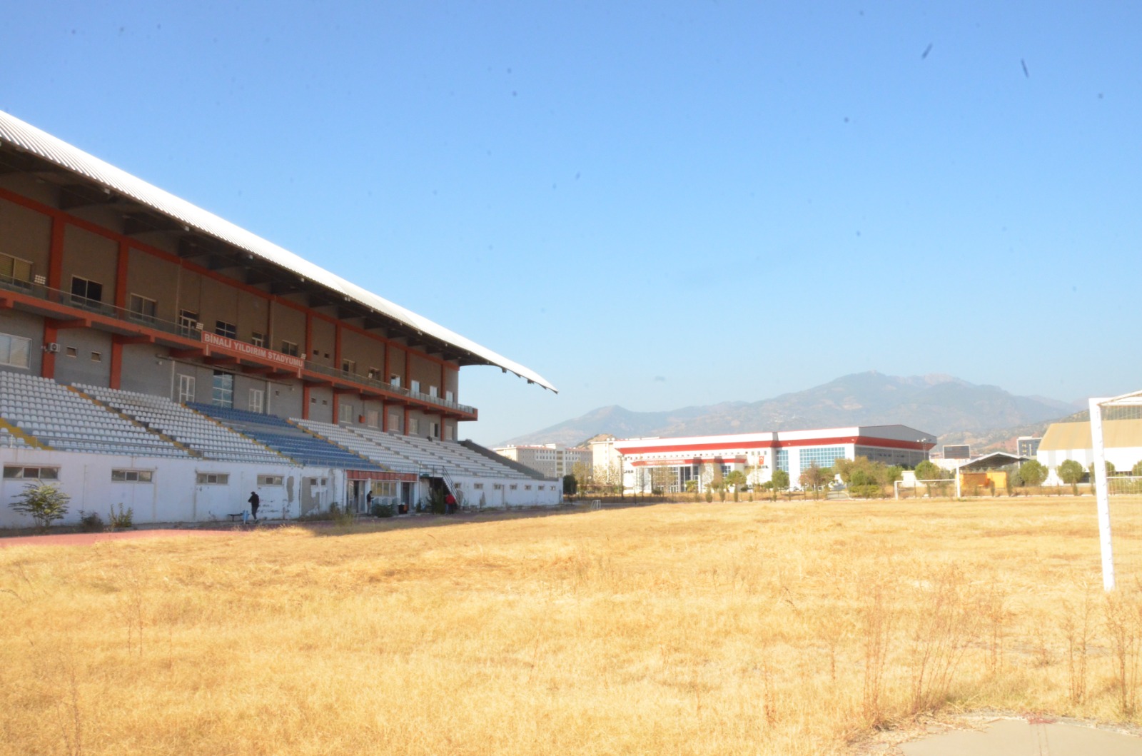 ADÜ Binali Yıldırım Stadyumu’nda yer teslim töreni