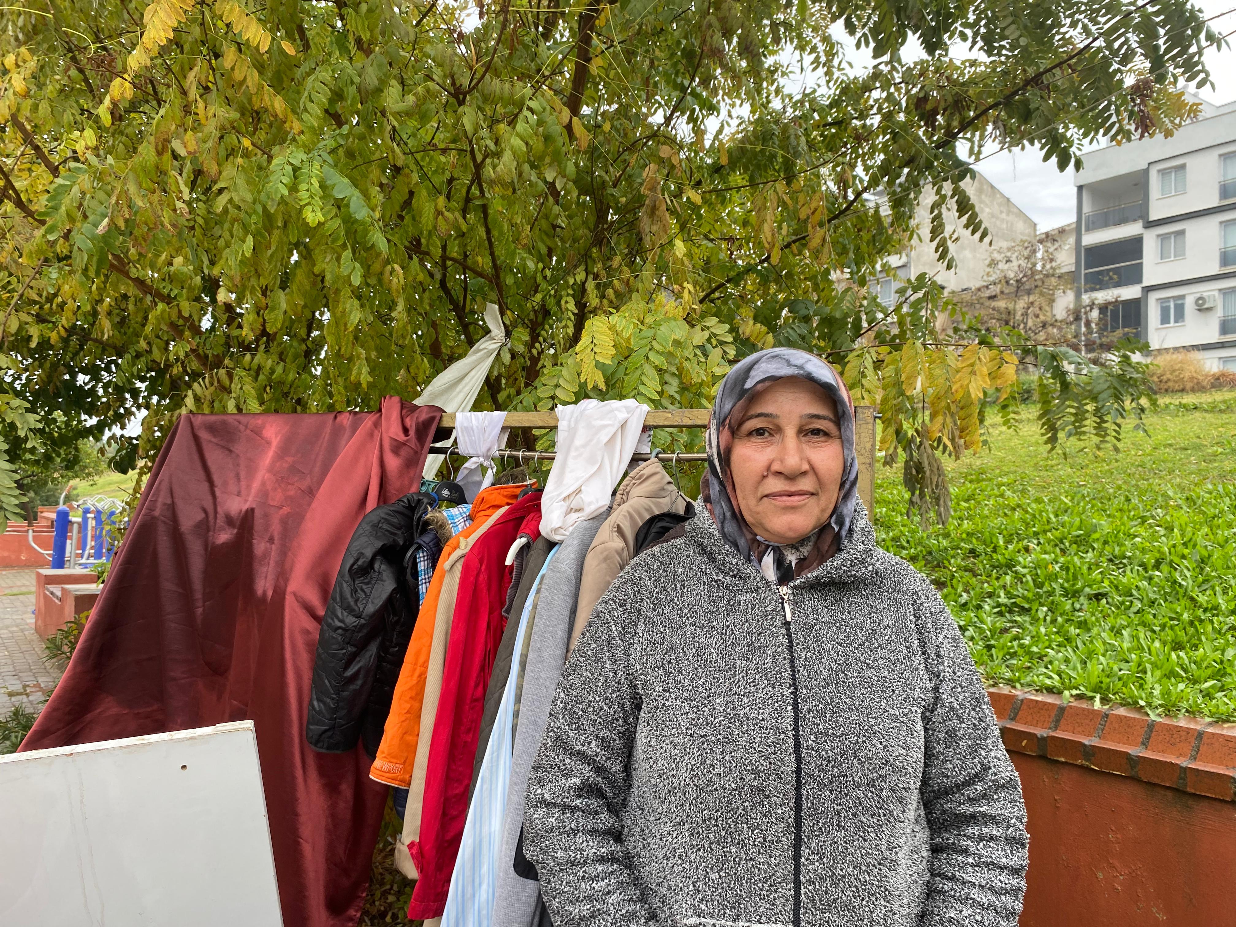 Aydın’da bit pazarı yağmurdan nasibini aldı! Esnaf kapalı pazar yeri talep ediyor