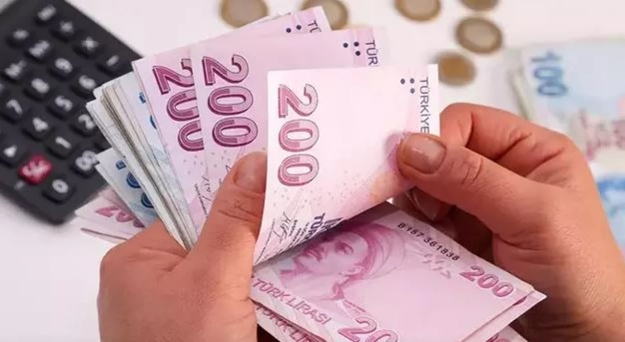 5 bin TL'lik banknot hareketliliği! Birbiri ardına açıklamalar yapıldı