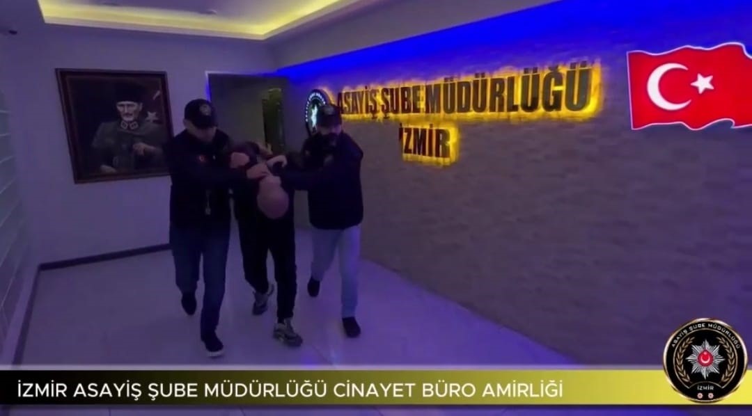 Bir çocuk annesi kadını sevgilisi öldürdü! Başından vurup cesedi karakola götürdü