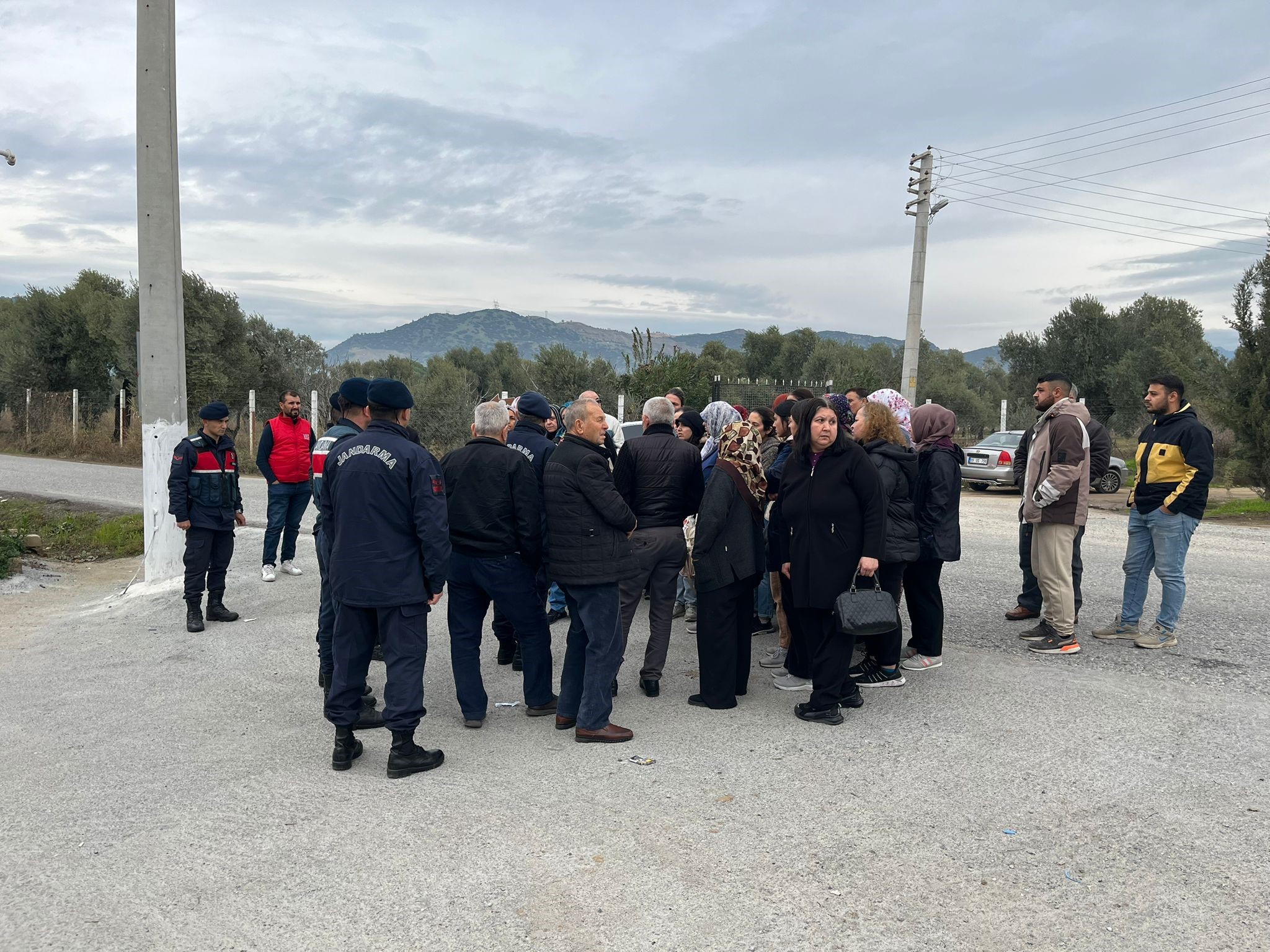 Aydın’da iflas eden işletme çalışanları toplandı! İşletme sorumlularına ulaşılmıyor