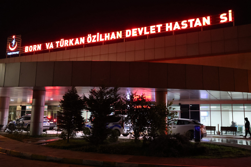 Alkollü şahıslar parkı kan gölüne çevirdi! 7 kişiyi bıçakladılar