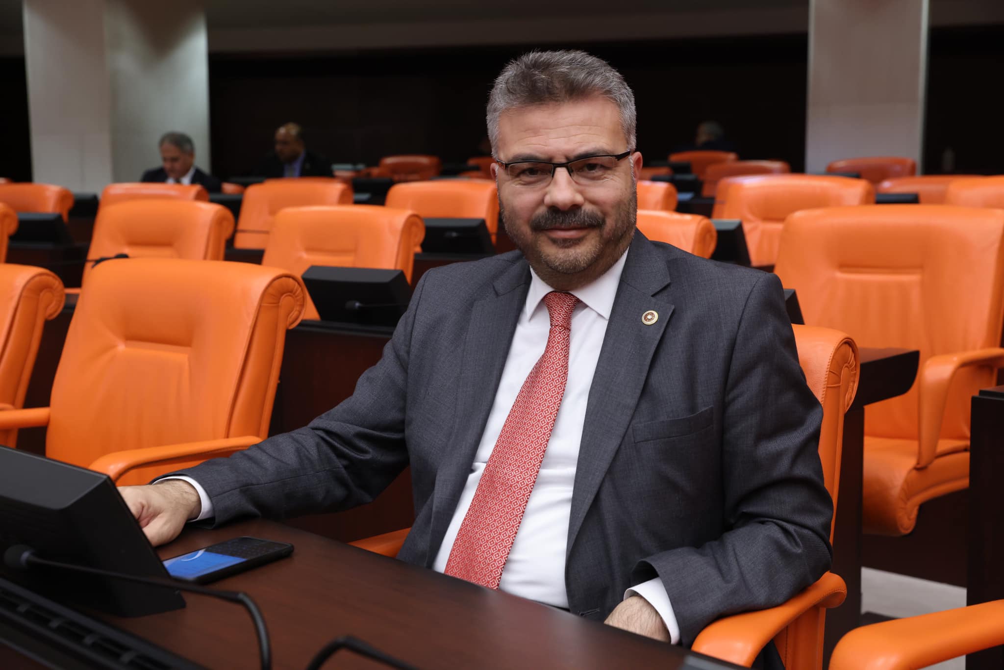 AK Parti Aydın Milletvekillerinden Özipek'e tebrik