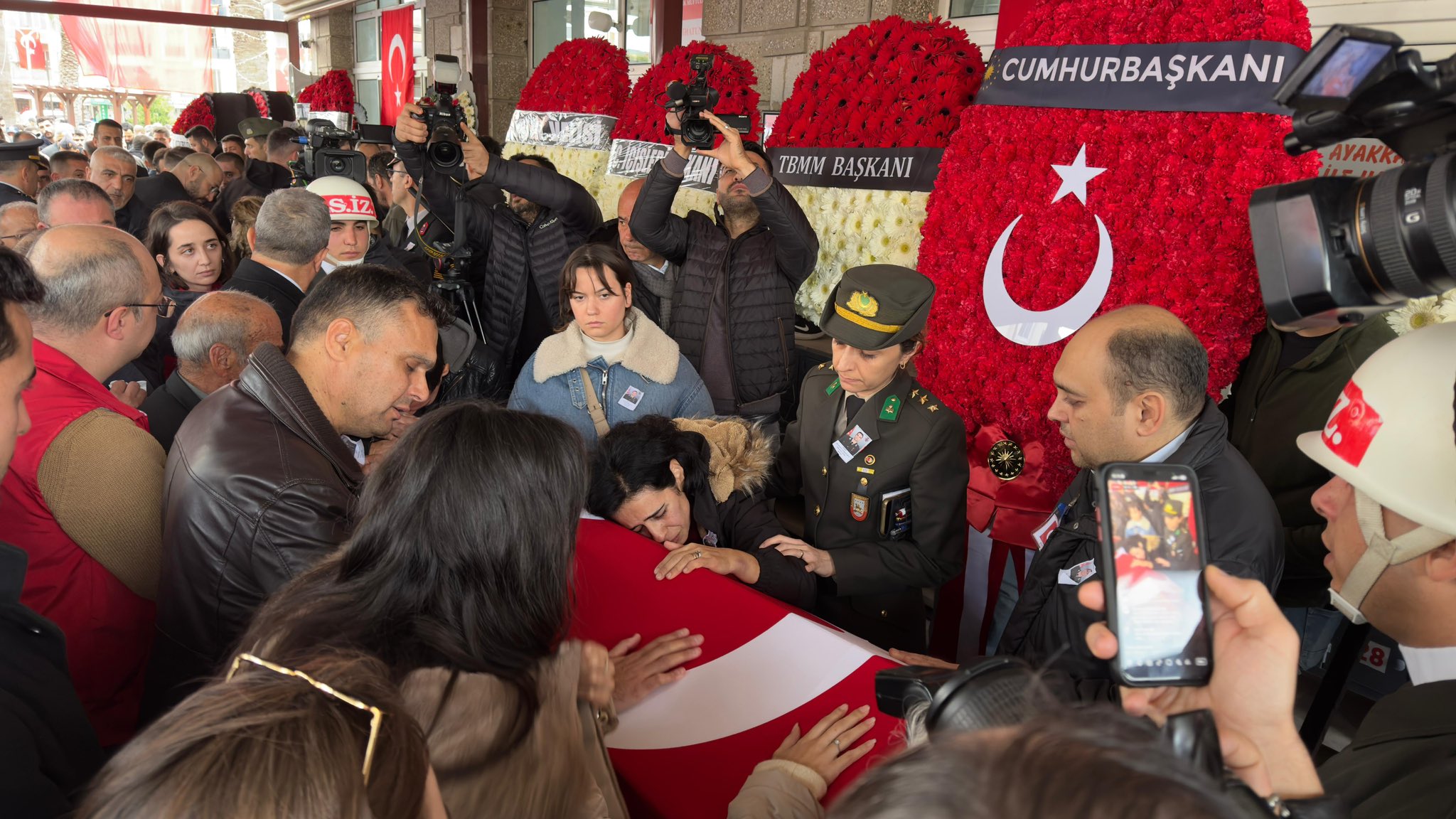 Başkan Çerçioğlu şehit cenazesine katıldı