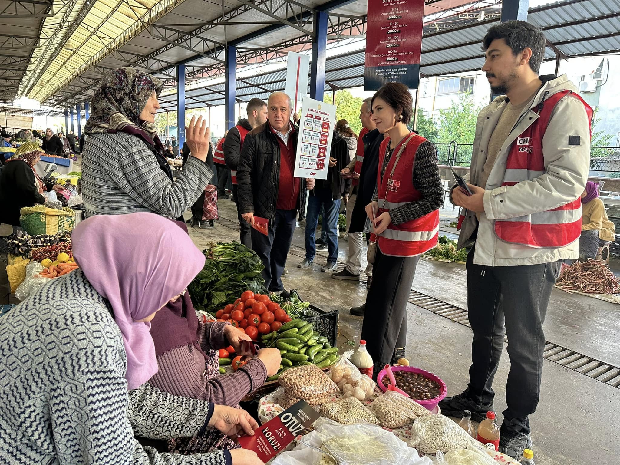 Chp Nazilli Sokakta Vatandasi Dinledi Halkimizin Gecim Derdi Bizim Derdimizdir 526202 5Cf126A61057868Aee664167F00Dc99D