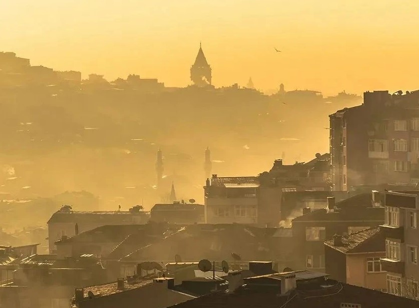 Batı şehirlerinde 'kötü koku' paniği! Meteoroloji açıklama yaptı