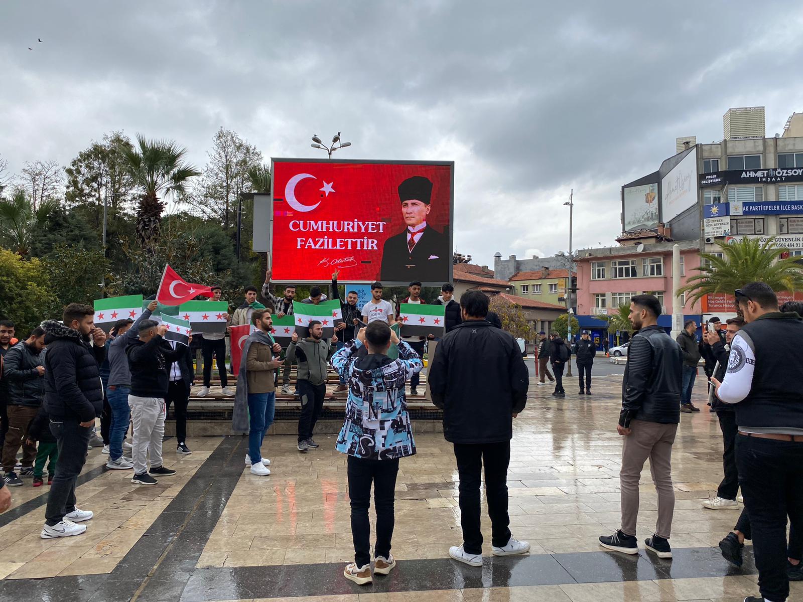 Aydın’daki Suriyeliler Esad’ın gidişini kutladı