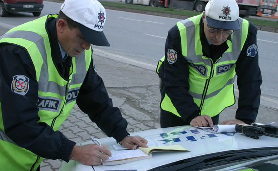 2025'te trafik cezaları ne kadar olacak? İşte güncel fiyatlar