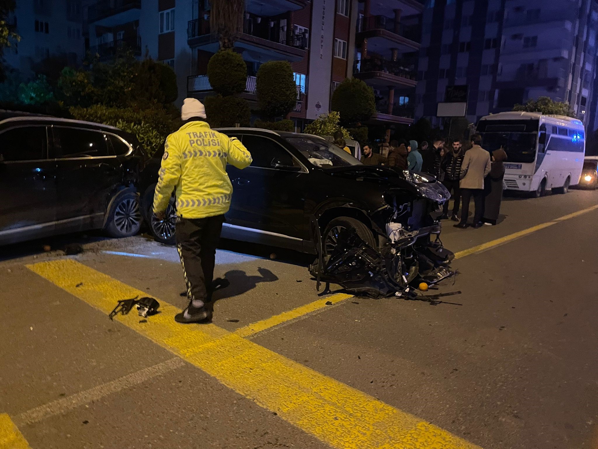 Aydın'da korkunç kaza! Şehrin göbeğinde ortalık savaş alanına döndü