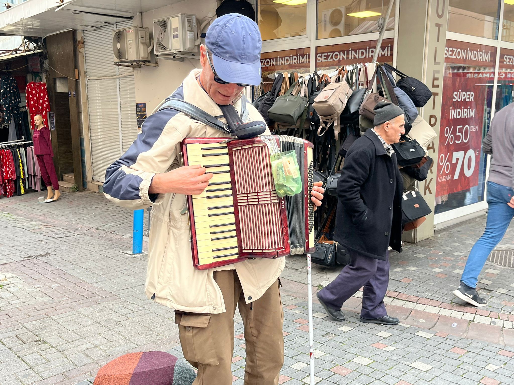 Aydın’da görme engelli sanatçıdan müzik ziyafeti