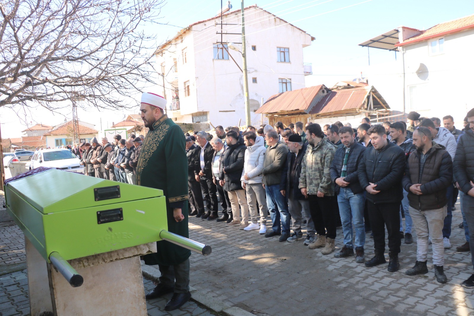 Annesini pompalı tüfekle katletti! 19 yaşındaki genç dehşet saçtı!