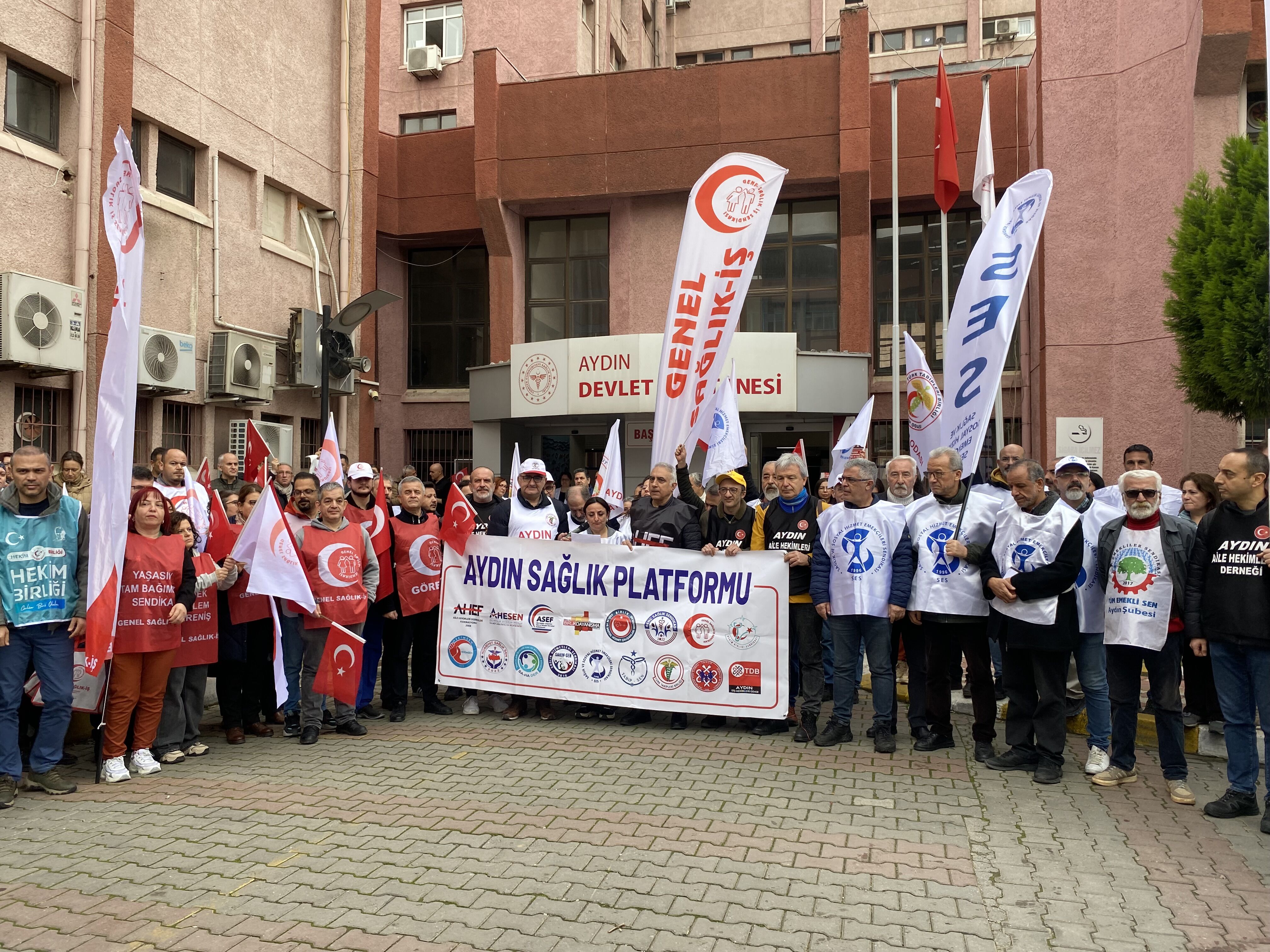 Aydın'da sağlık çalışanları iş bıraktı: “Sesimize ses verin”