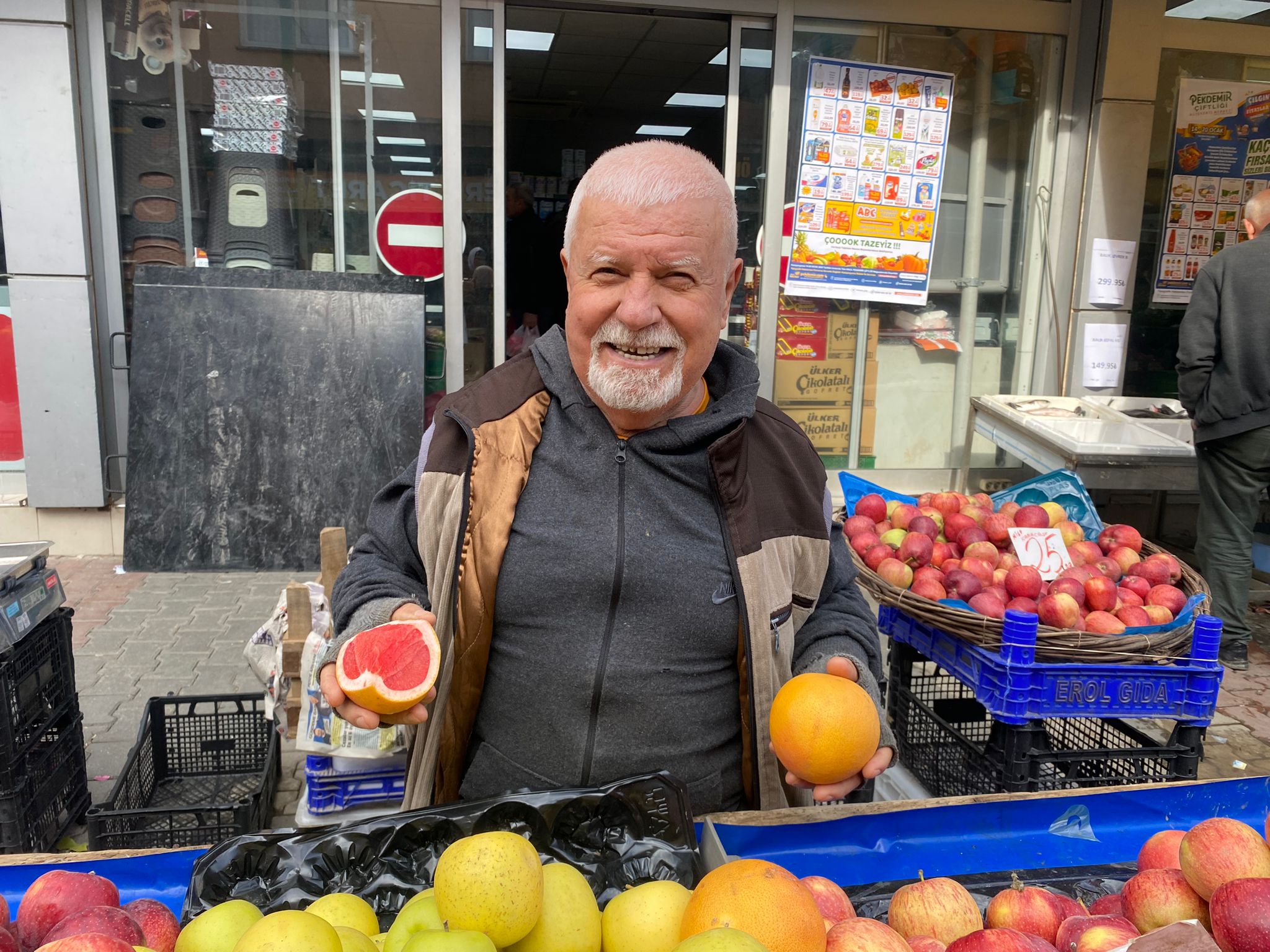 Germencik’in en eski pazarcısı: “54 yıldır Germencik Pazarı’ndayım” 