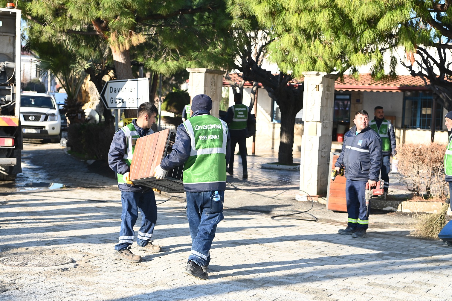 Kusadasi Belediyesi Mahallelerde Hizmet Seferberligi Baslatti Kusadasinin Tum Mahallelerine Kaliteli Hizmet Ulasiyor 539789 92D354Fc90186E05788Beb7E2Ec0F989