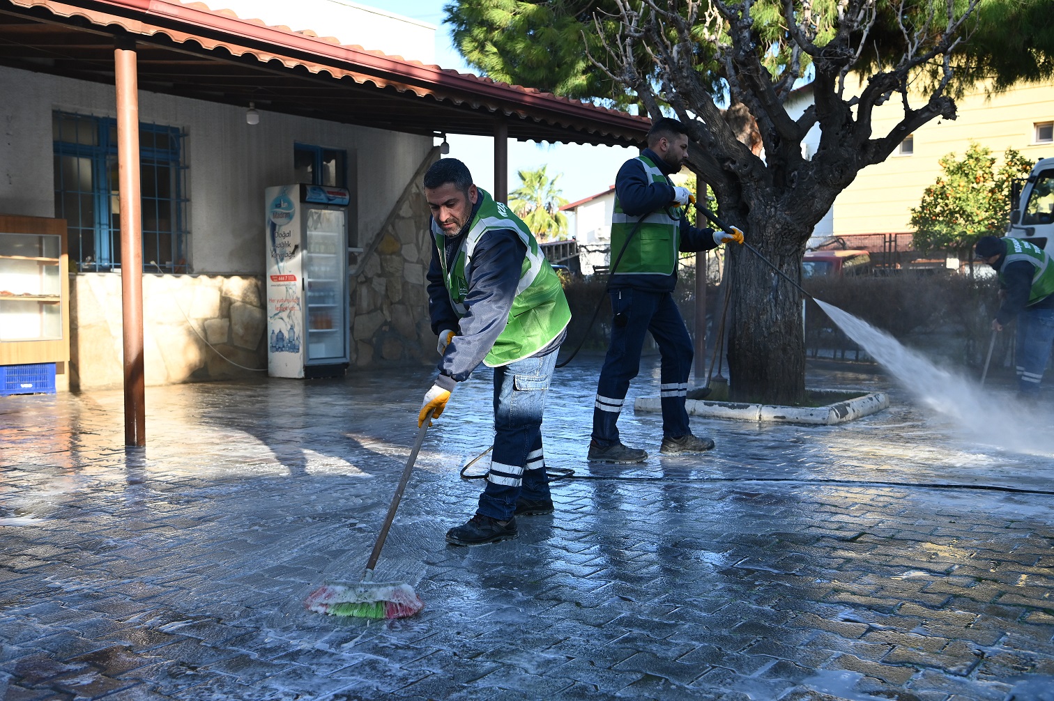 Kusadasi Belediyesi Mahallelerde Hizmet Seferberligi Baslatti Kusadasinin Tum Mahallelerine Kaliteli Hizmet Ulasiyor 539789 C0E76Dbac52Ad70905A292483Ec26Cb2