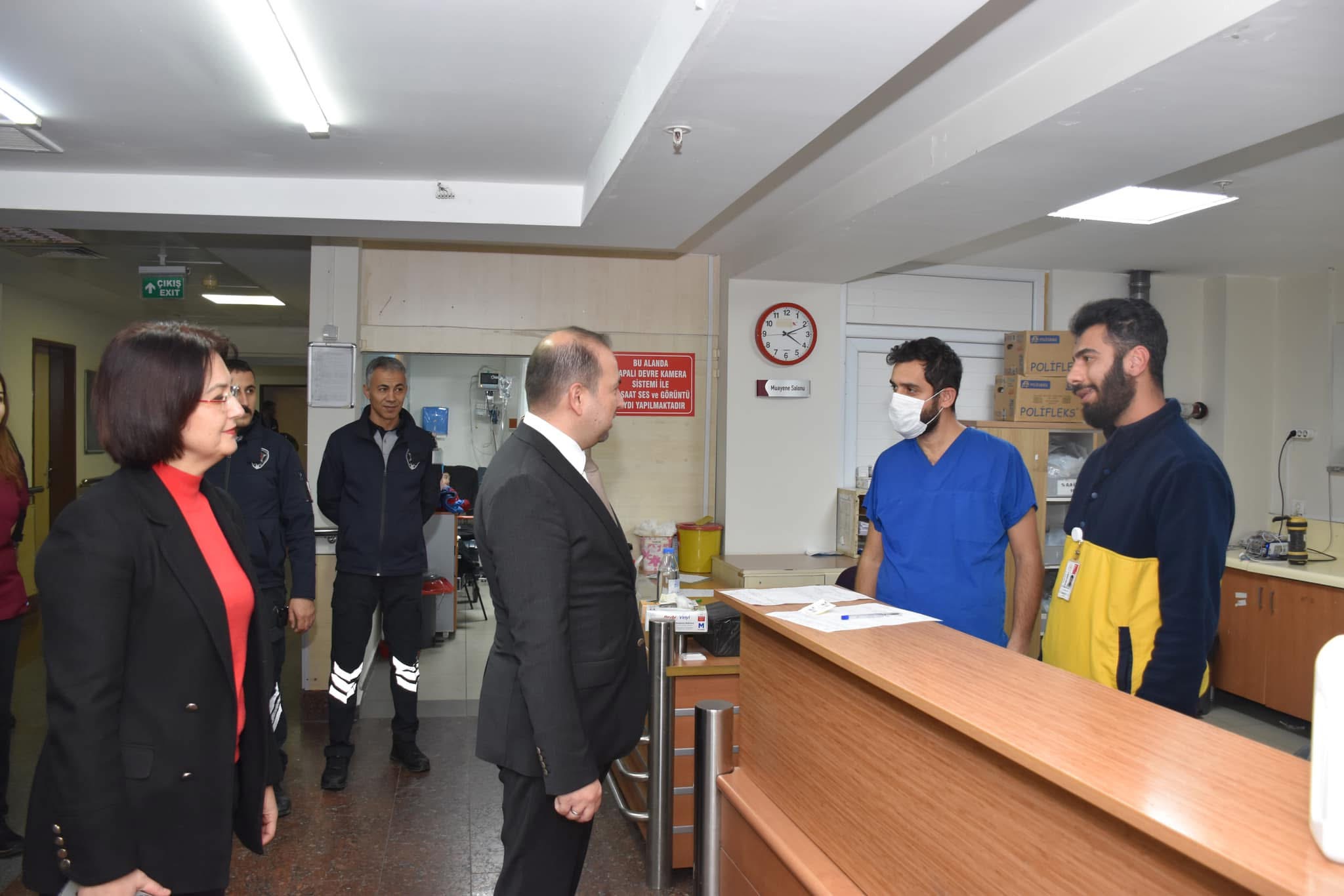 Müdür Şenkul’dan sağlık çalışanlarına yeni yıl ziyareti