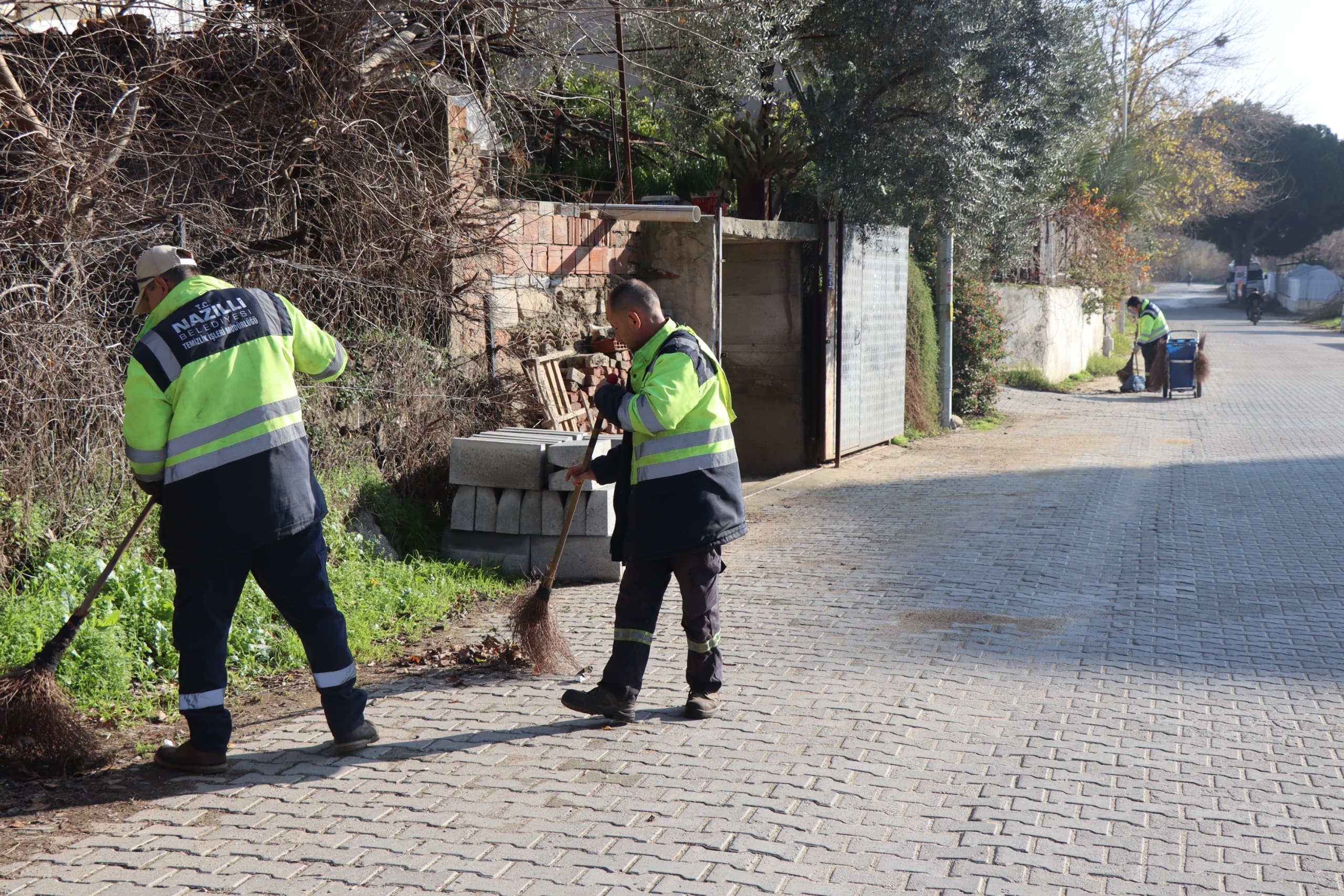 Nazilli Belediyesi’nden Ocaklı Mahallesi’nde kapsamlı temizlik çalışması