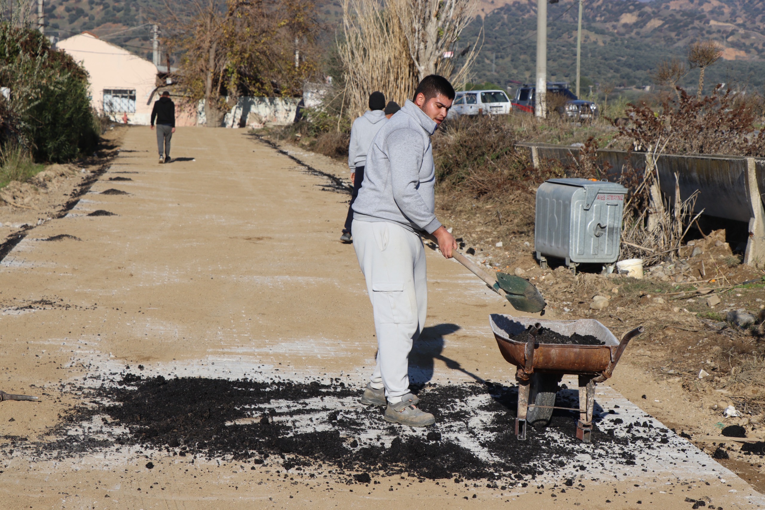 Nazilli’de Arslanlı Mahallesi’nin yolları tamamlandı