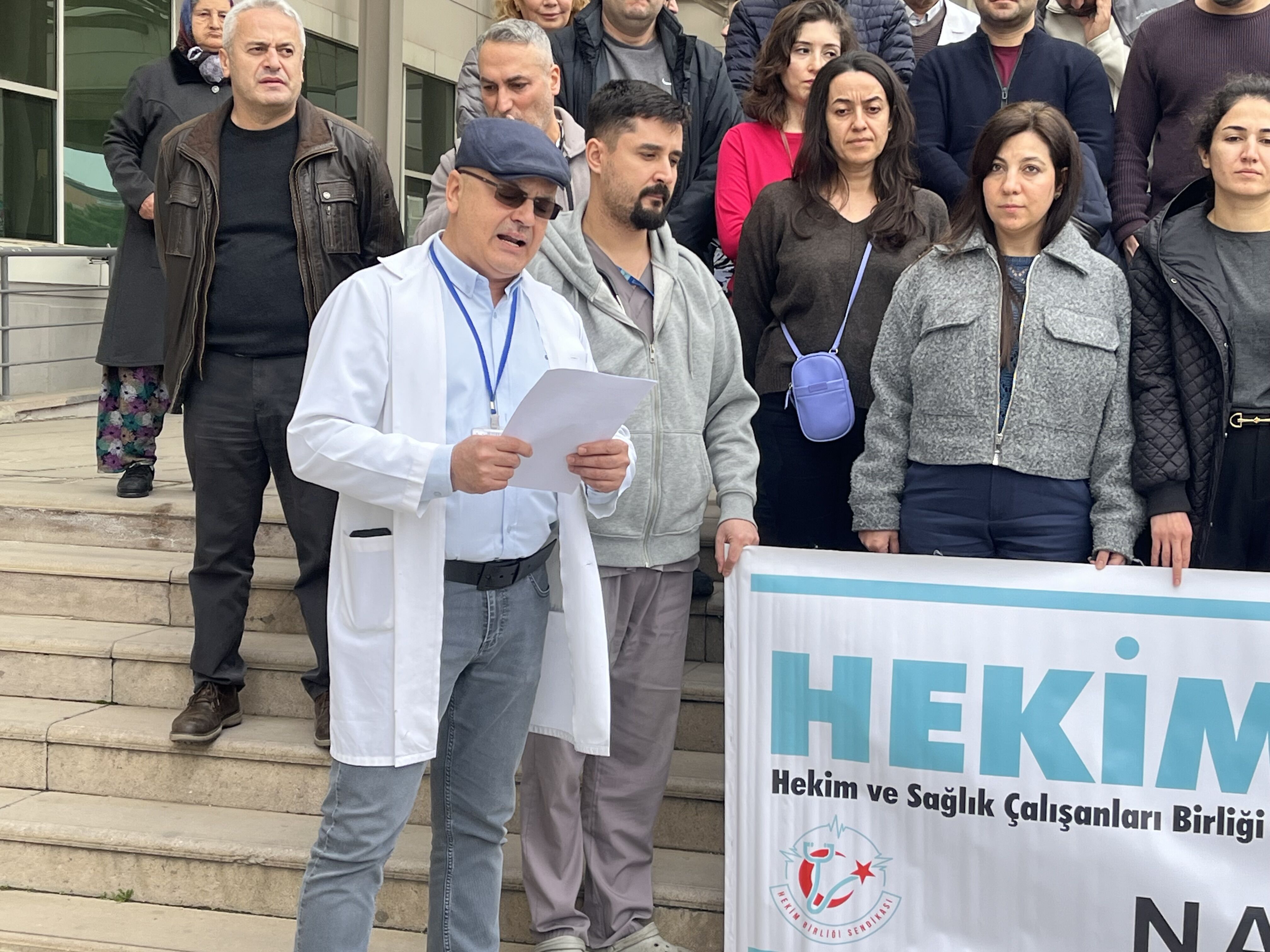 Nazilli’de hekimler iş bıraktı: “Hekimler tükeniyor”