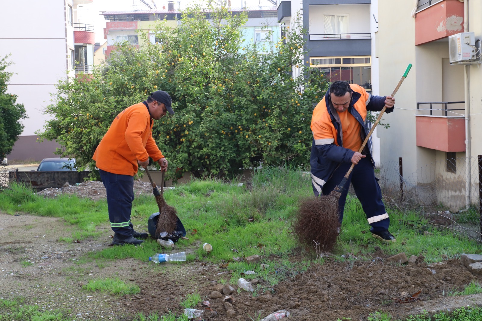 Nazillinin Dort Bir Yani Dip Kose Temizleniyor 3 Mahallede Daha Calisma Yapildi 536730 1C5E8149C9A3973704Fed0D9C16E1398