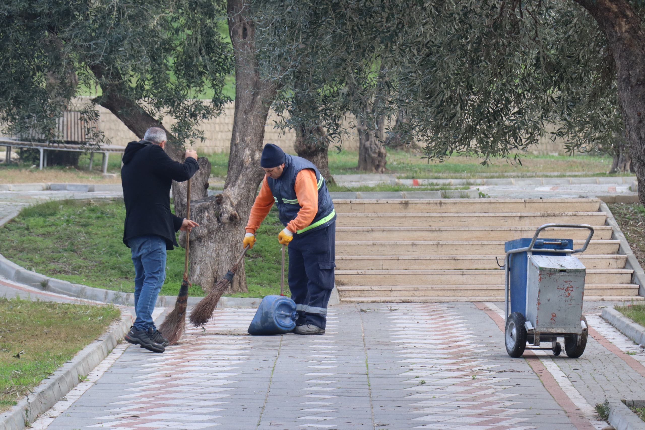 Nazillinin Parklari Yeniden Hayat Buluyor 538845 1A7F01855941010Ed3F4F9097432E894