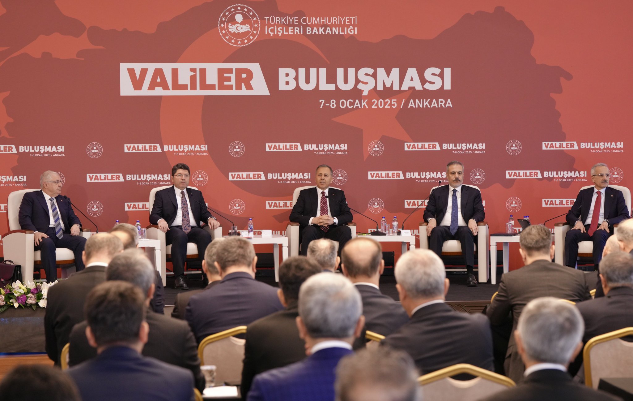 Vali Canbolat Ankara’da toplantıya katıldı