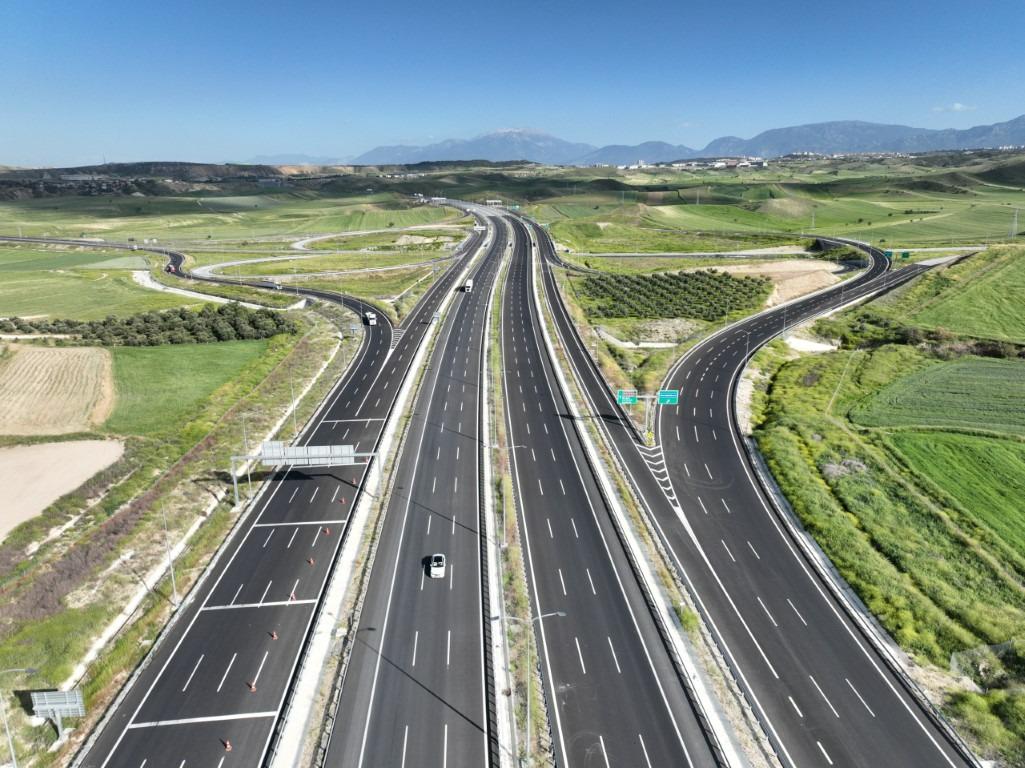 Aydın-Denizli Otoyolu’nu kullanacaklar dikkat! Otoyolun bir bölümü trafiğe kapatıldı