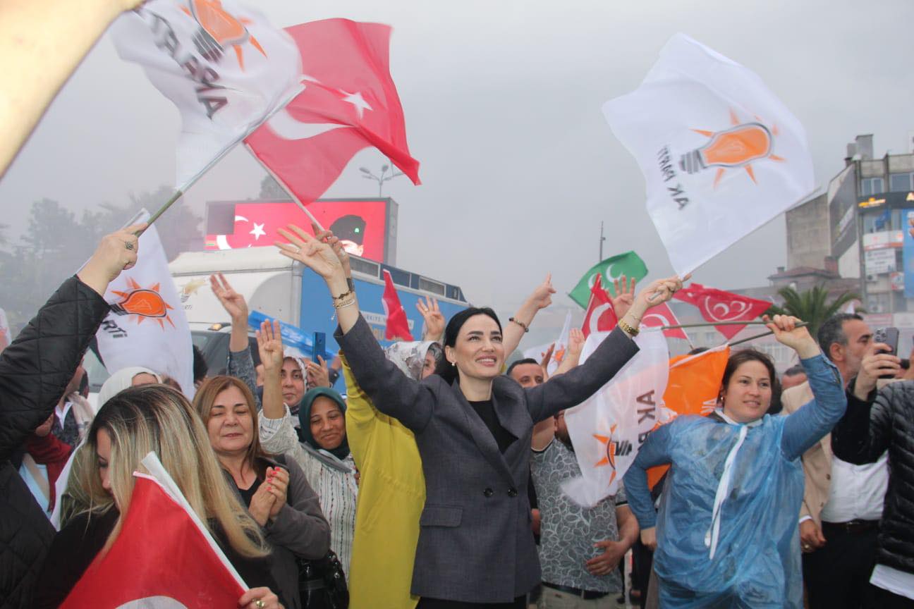 AK Parti’li Sarıbaş Aydın’ın kadın vekil hasretine son verdi