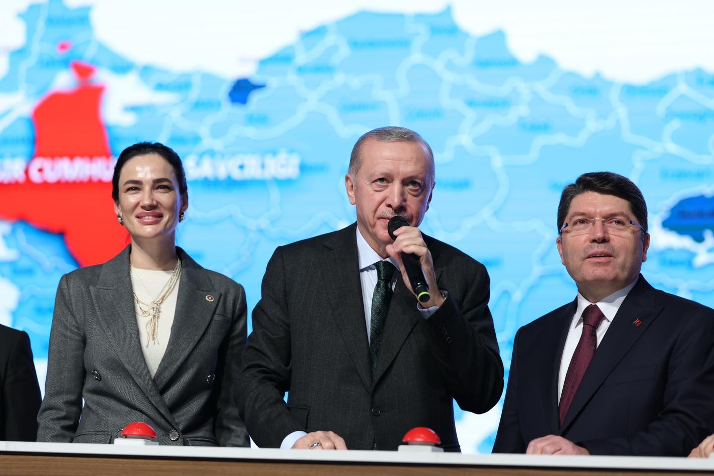 AK Parti’li Sarıbaş Aydın’ın kadın vekil hasretine son verdi