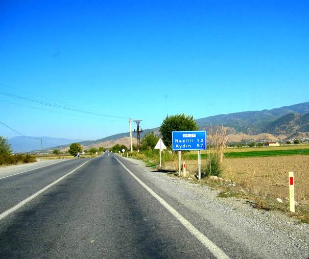 Aydın’da yol kavgası büyüyor: AK Partili Aktaş’tan CHP’li Karayer’e yanıt