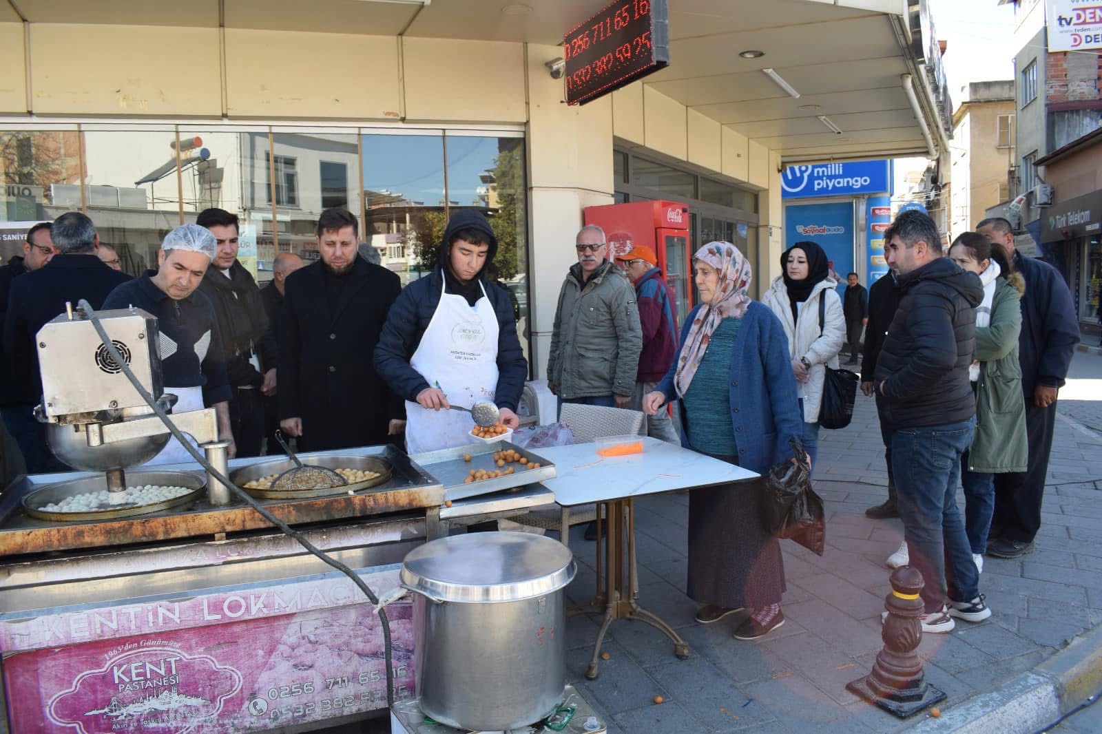 Depremde hayatını kaybedenler Çine'de unutulmadı 