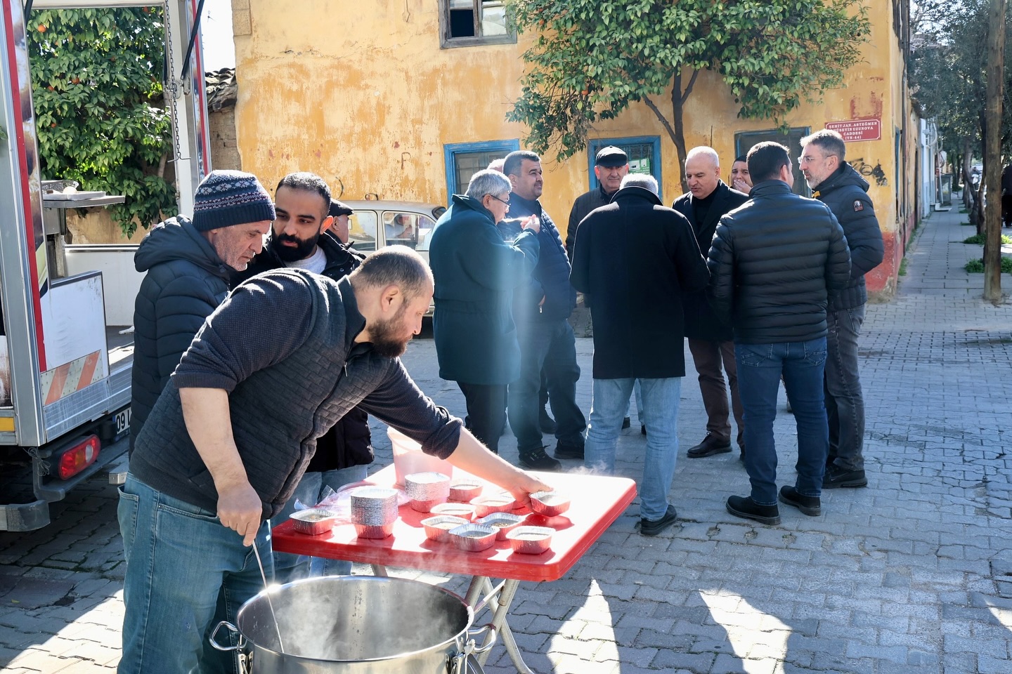 Aydinli Ogretmen Depremin Ikinci Yildonumunde De Anildi Depremde Hayatini Kaybeden Aydinli Ogretmen Unutulmadi 542226 E65De73B7Fcafd8D26Ad528Cd918A149