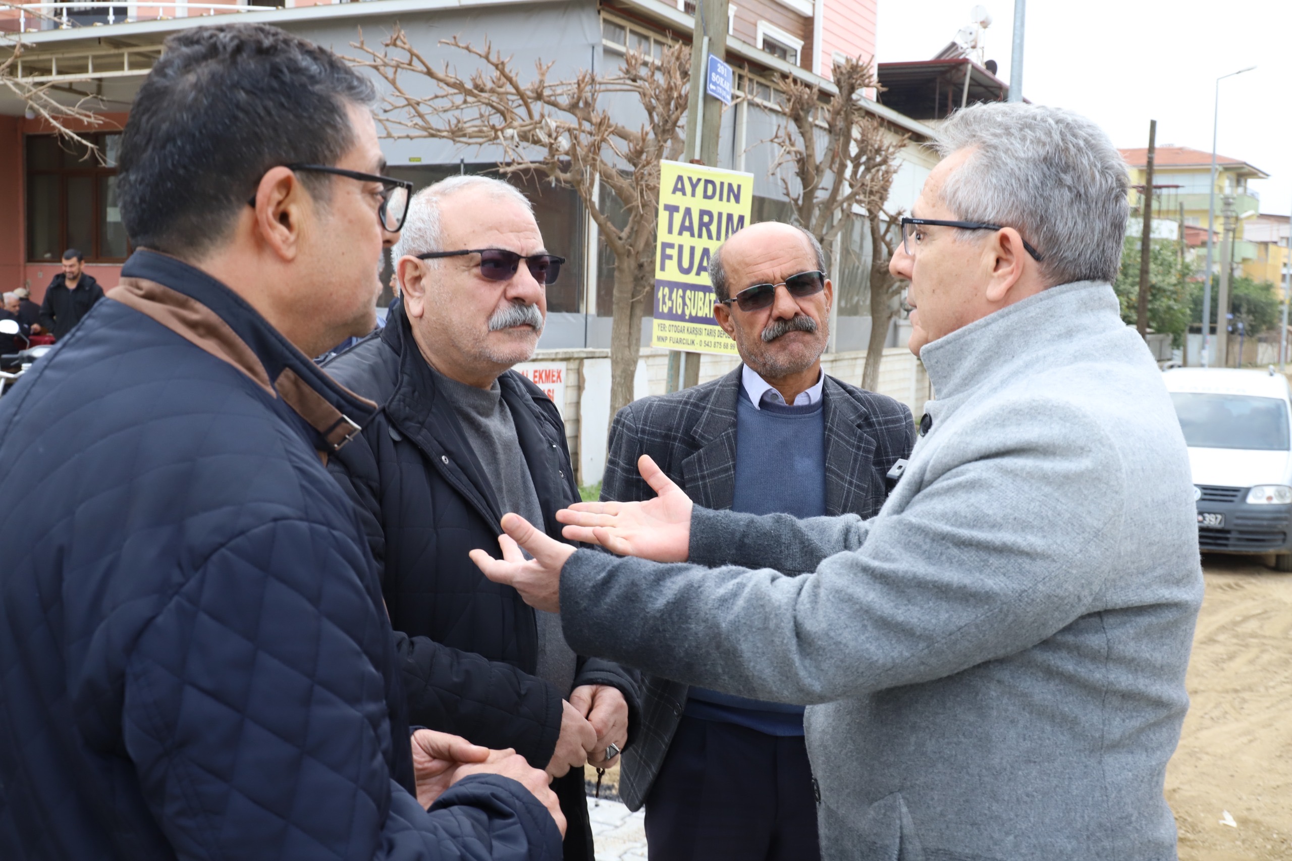 Nazilli’de yol çalışmaları sürüyor: “Şirinevler’in yetim olmadığını göstereceğiz”