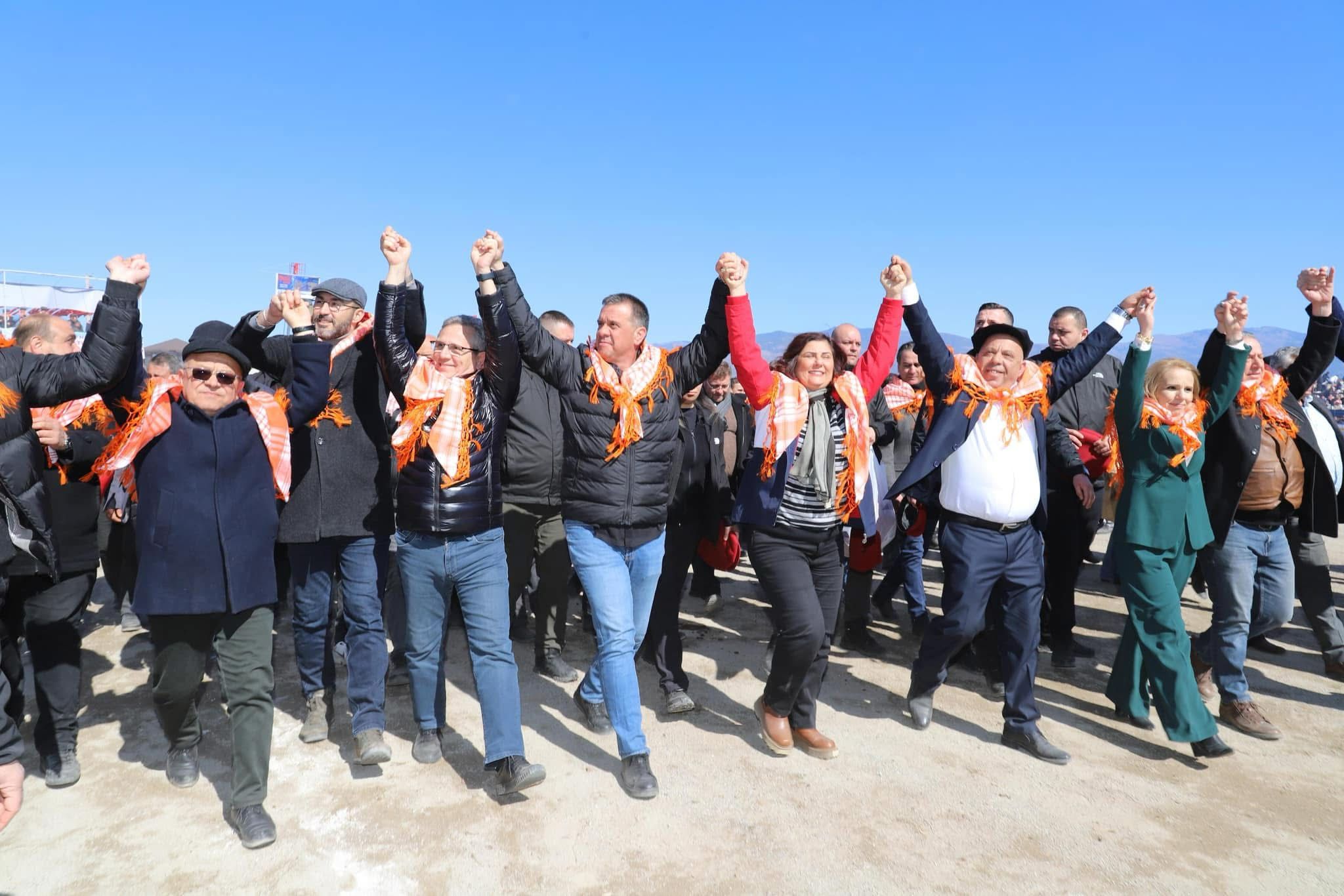 Bozdoğan’da Geleneksel Deve Güreşleri nefes kesti