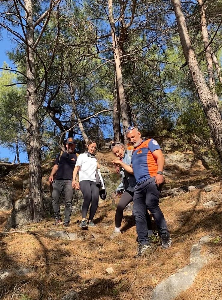 Doğa yürüyüşüne çıkan kadınlar kayboldu! Ekipler harekete geçti