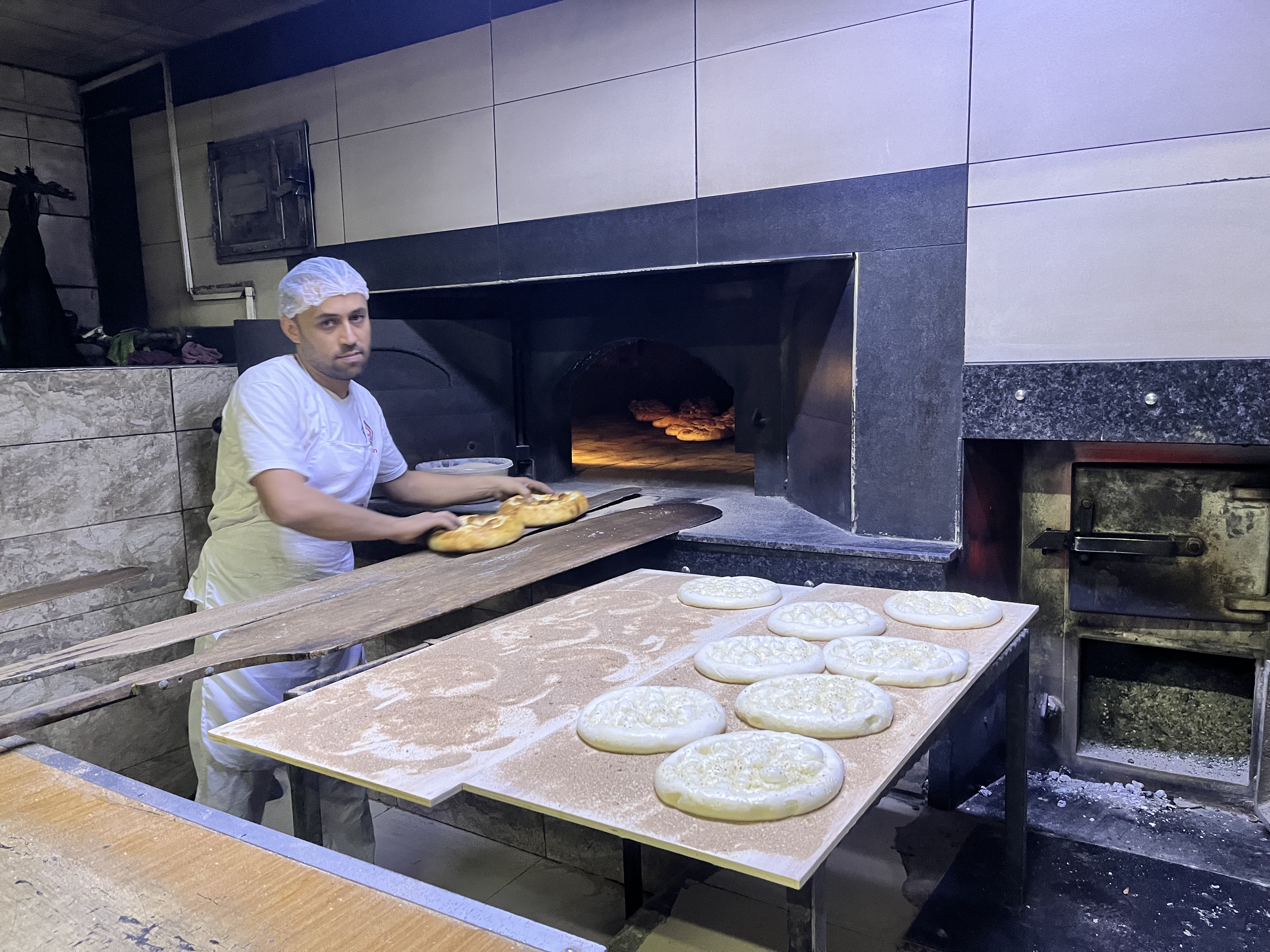 Aydınlı pide ustası çırak sıkıntısı çekiyor: "Bu gidişle kara fırın biter"