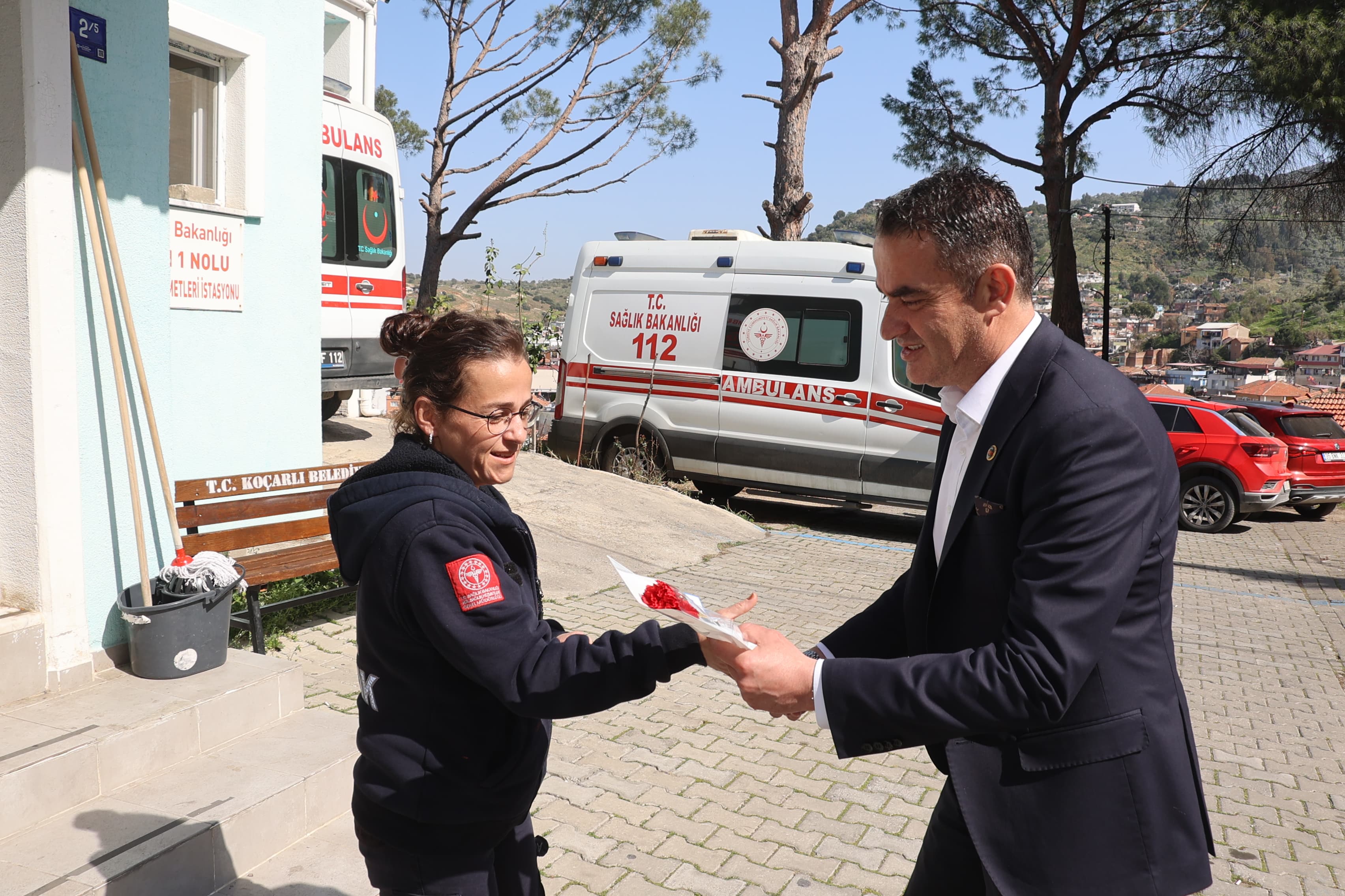 Başkan Arıcı, sağlık çalışanlarını unutmadı