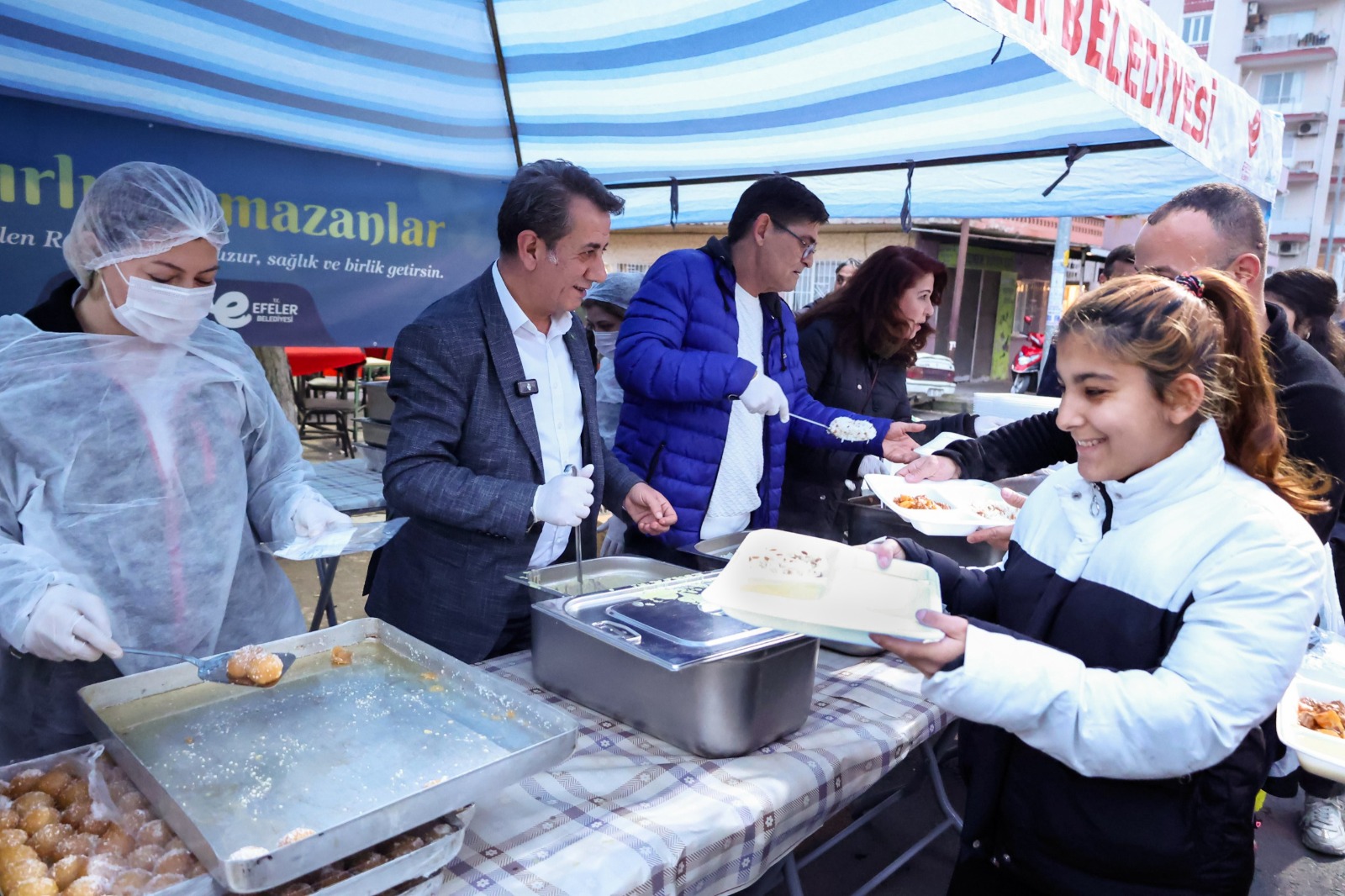 Başkan Yetişkin, vatandaşlarla gönül sofrasında buluştu