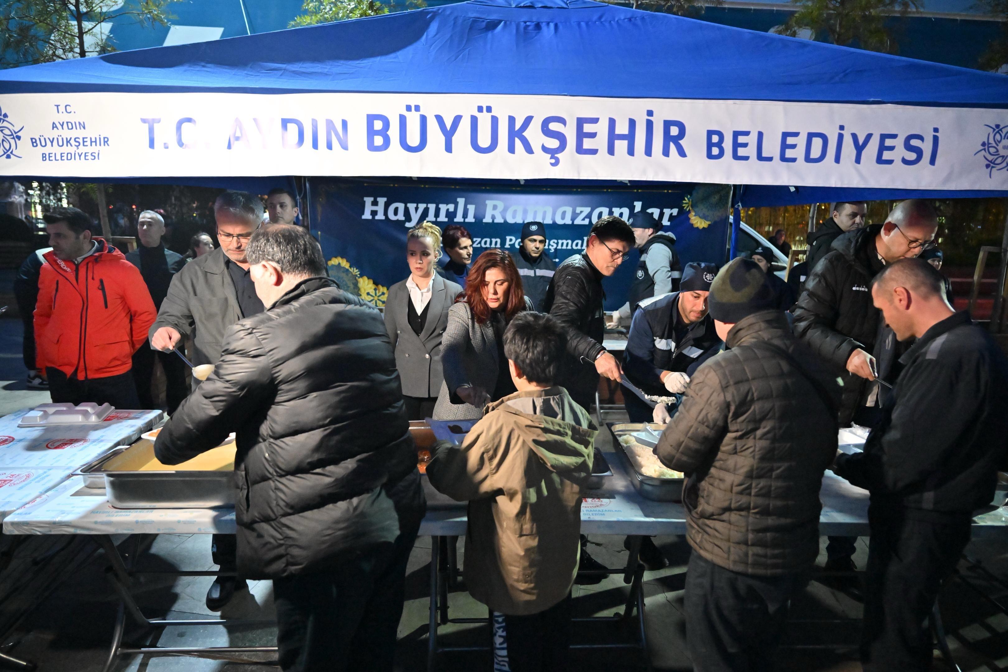 Büyükşehir Belediyesi 225 noktada iftar çadırı kuruyor