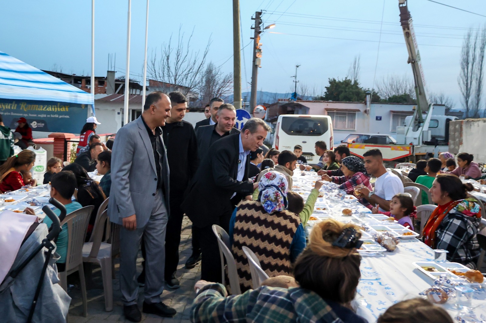 Efeler Belediyesi'nden Kocagür'e hizmet eli