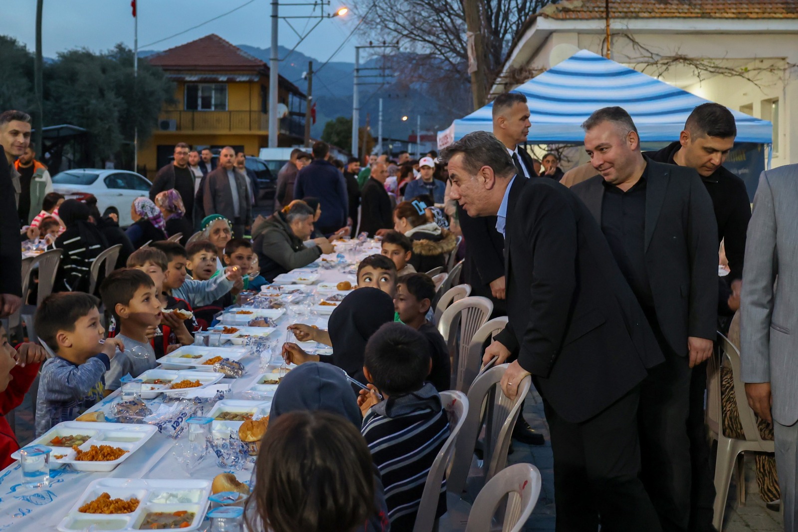 Efeler Belediyesi'nden Kocagür'e hizmet eli