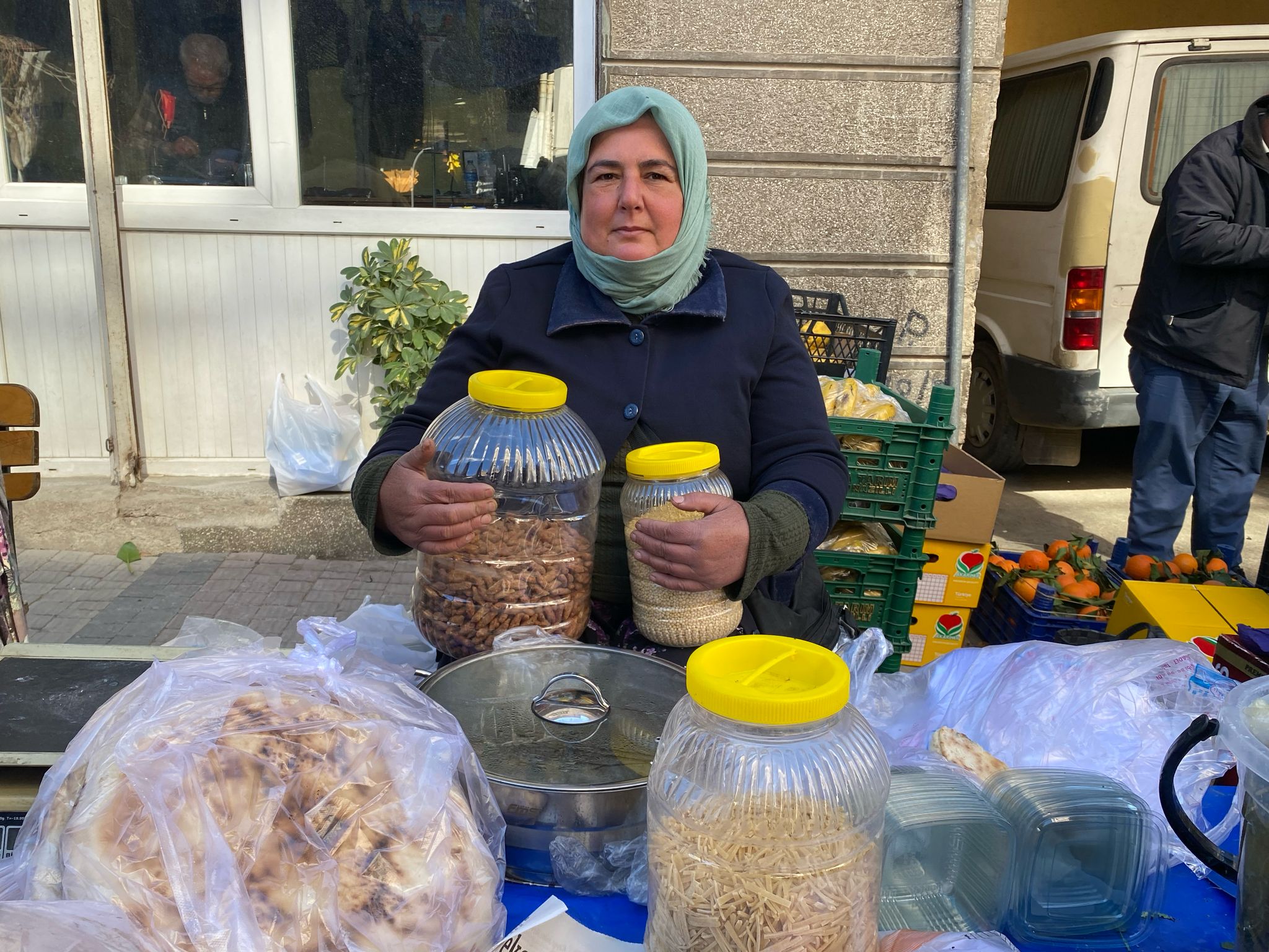 Ege’nin tüm lezzetleri bu tezgahta: “Yuvalamayı sadece Egeliler bilir"